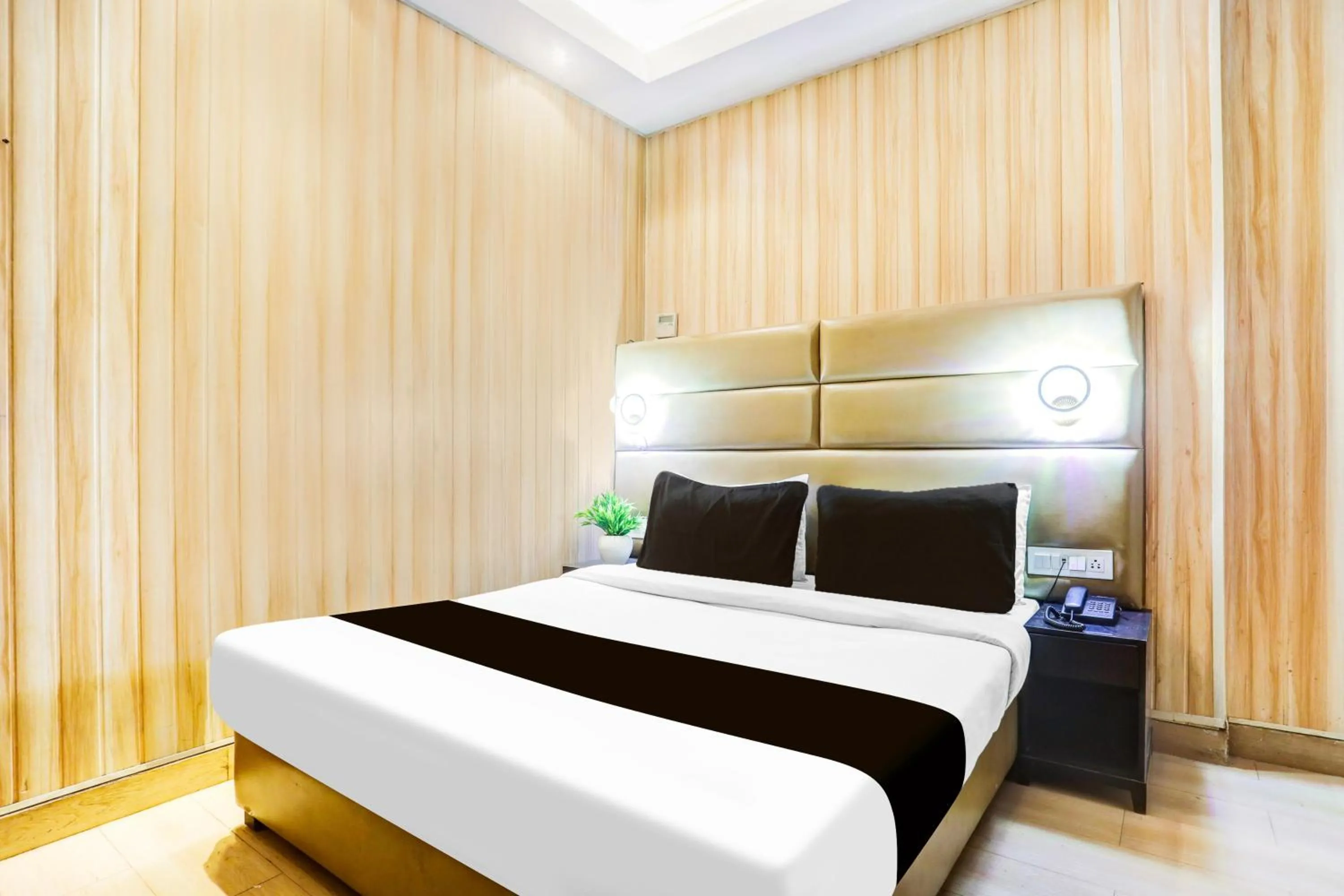 Super Hotel O Vivekanand Marg