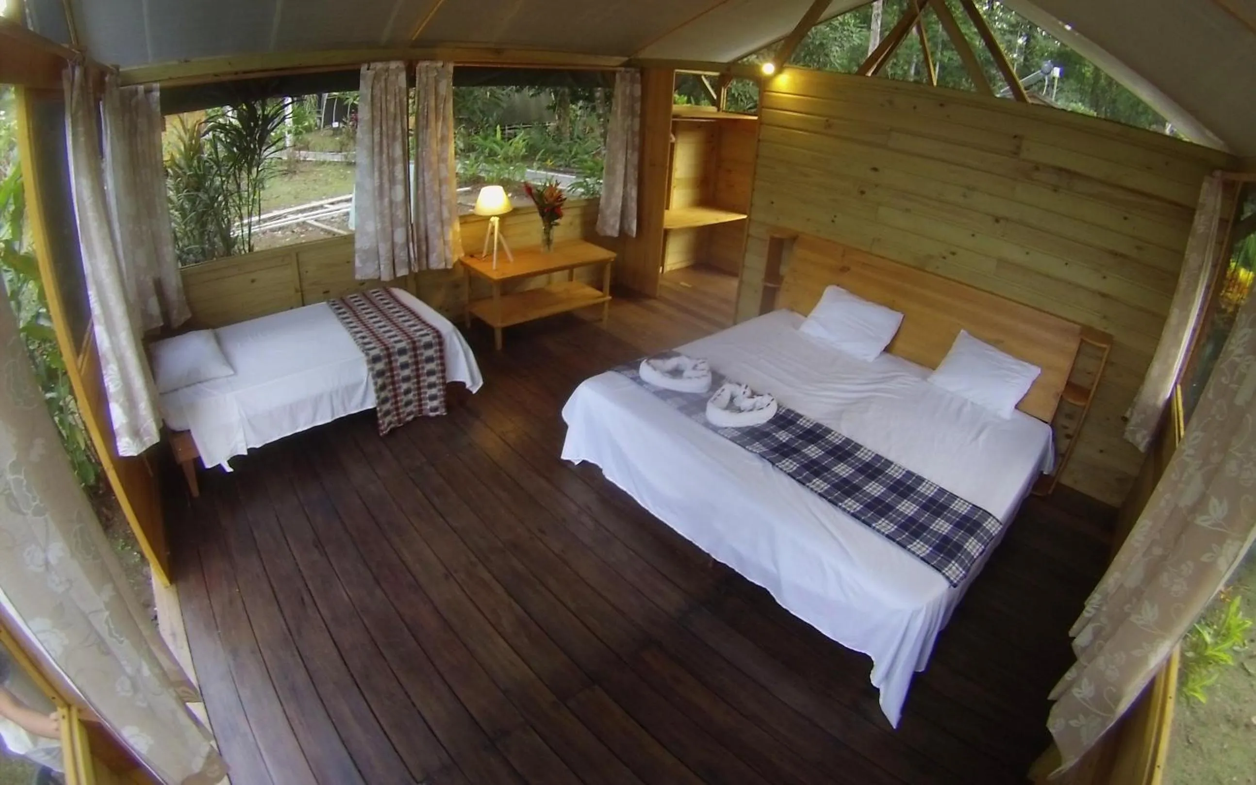 Bedroom in Lirio Lodge