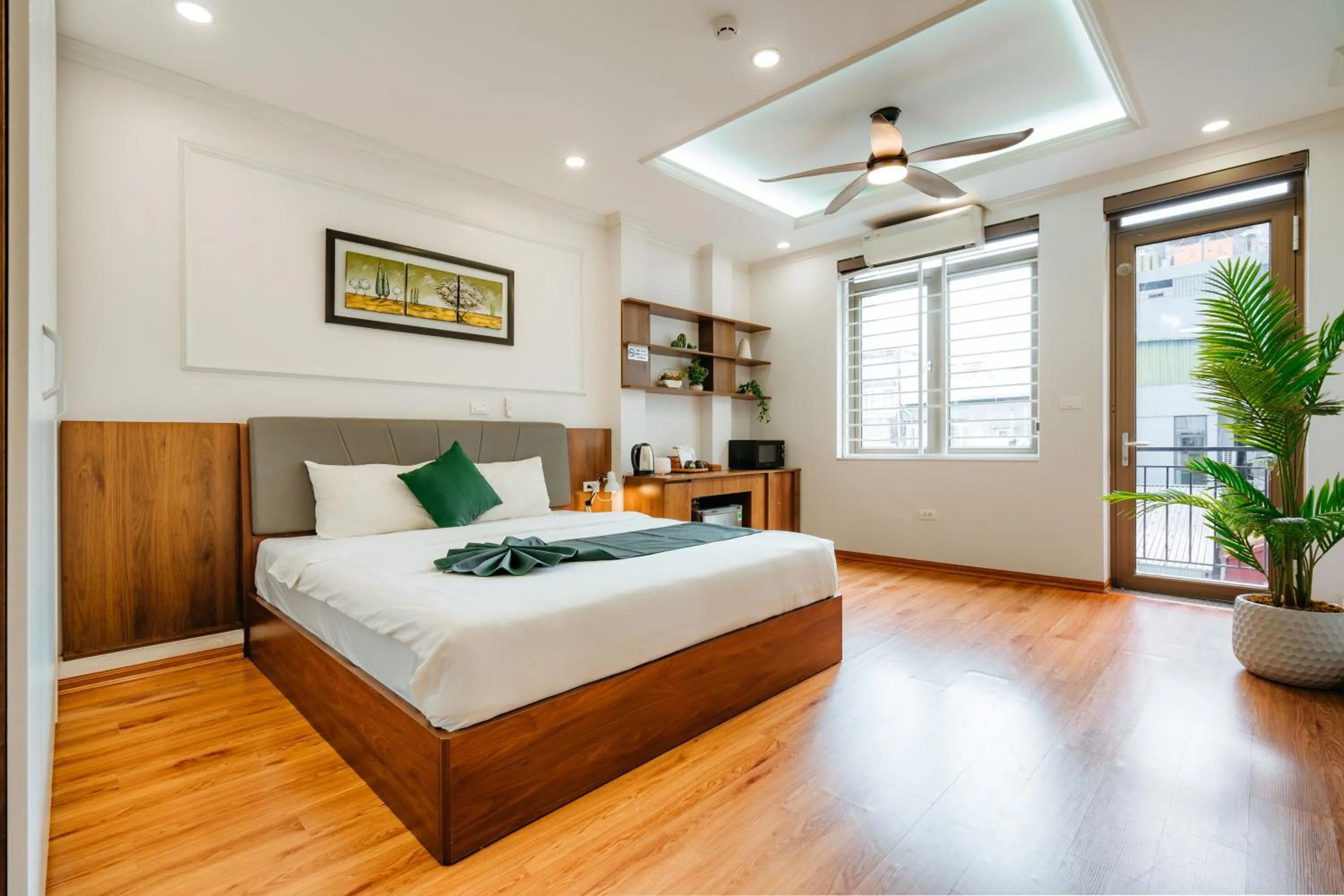 Two-Bedroom Apartment in The Setai Apartments Linh Lang by XÔI Residences