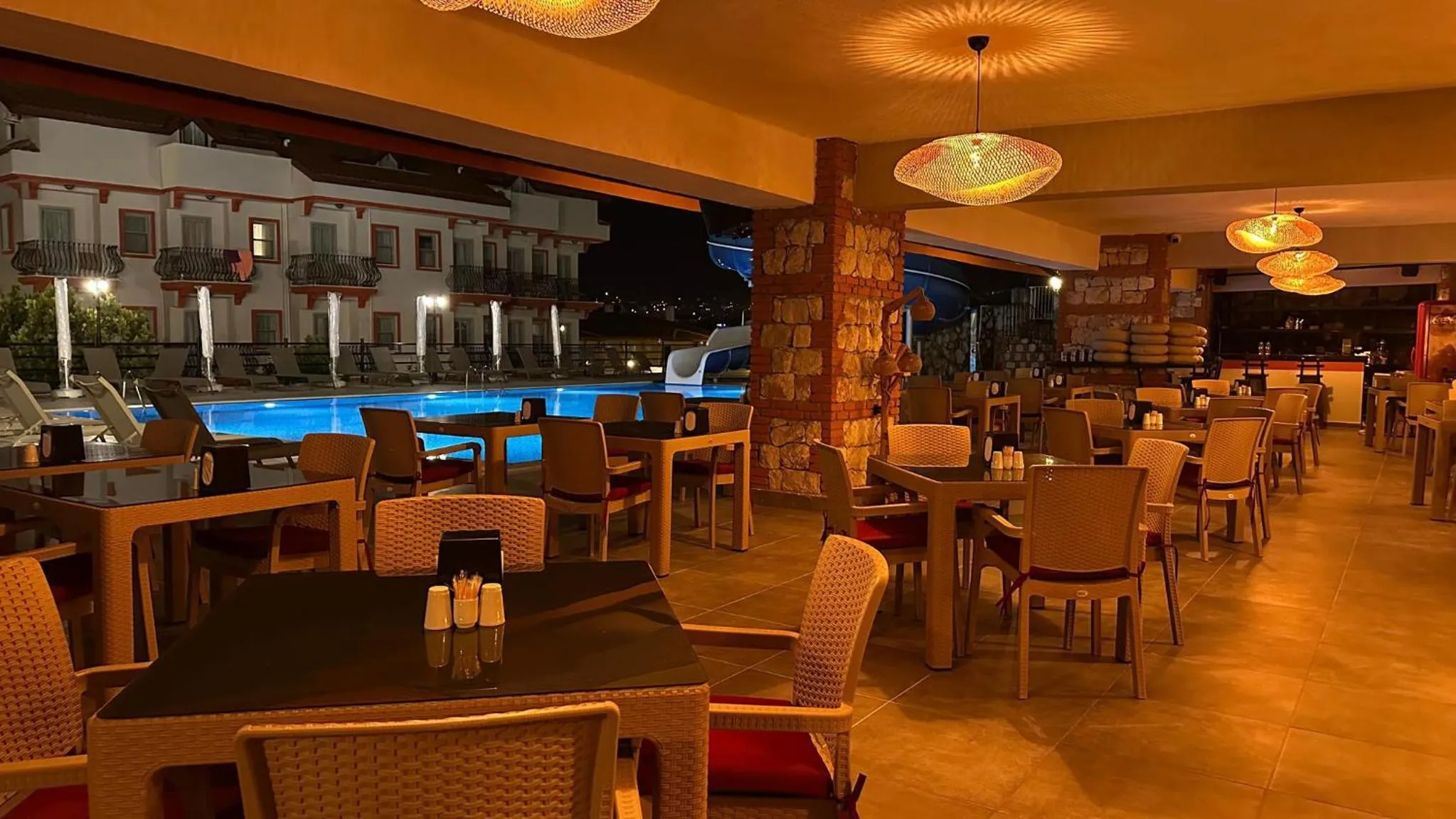 Restaurant/places to eat in Casa De Levıssı Ölüdeniz