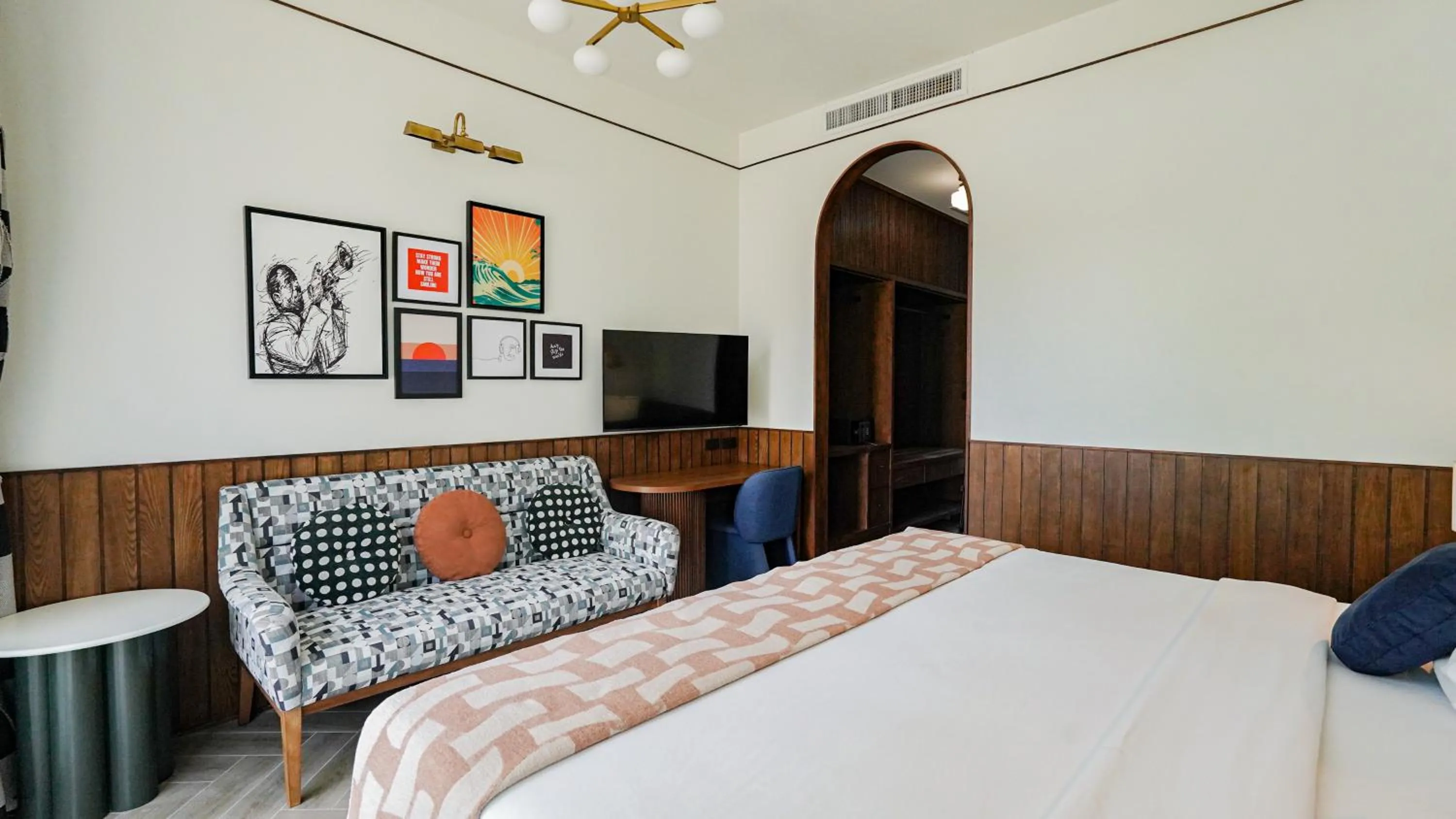 Coffee/tea facilities, Bed in Sugar Marina Hotel -POP- Kata Beach