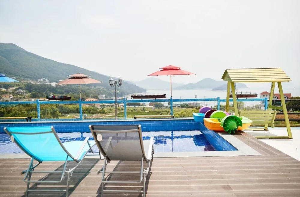 Geoje Harakeke Pension