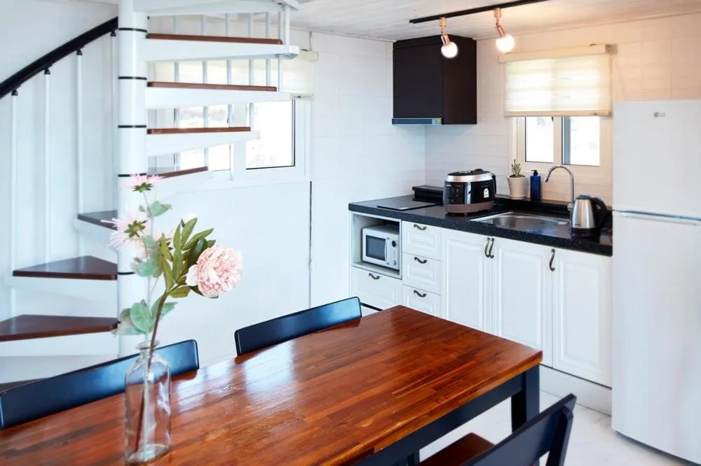 Geoje Harakeke Pension