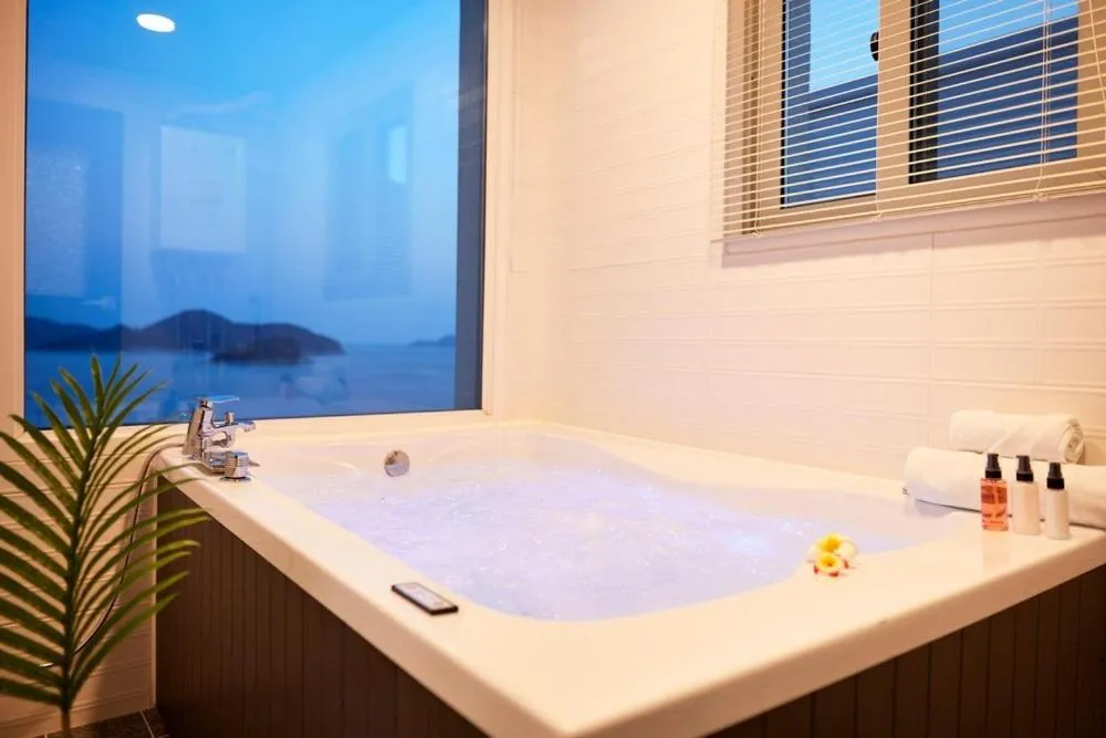 Geoje Harakeke Pension