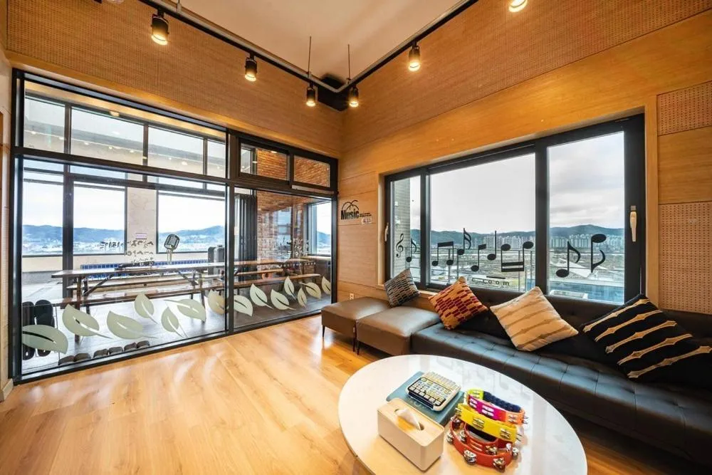 Karaoke in Andong Case Hotel