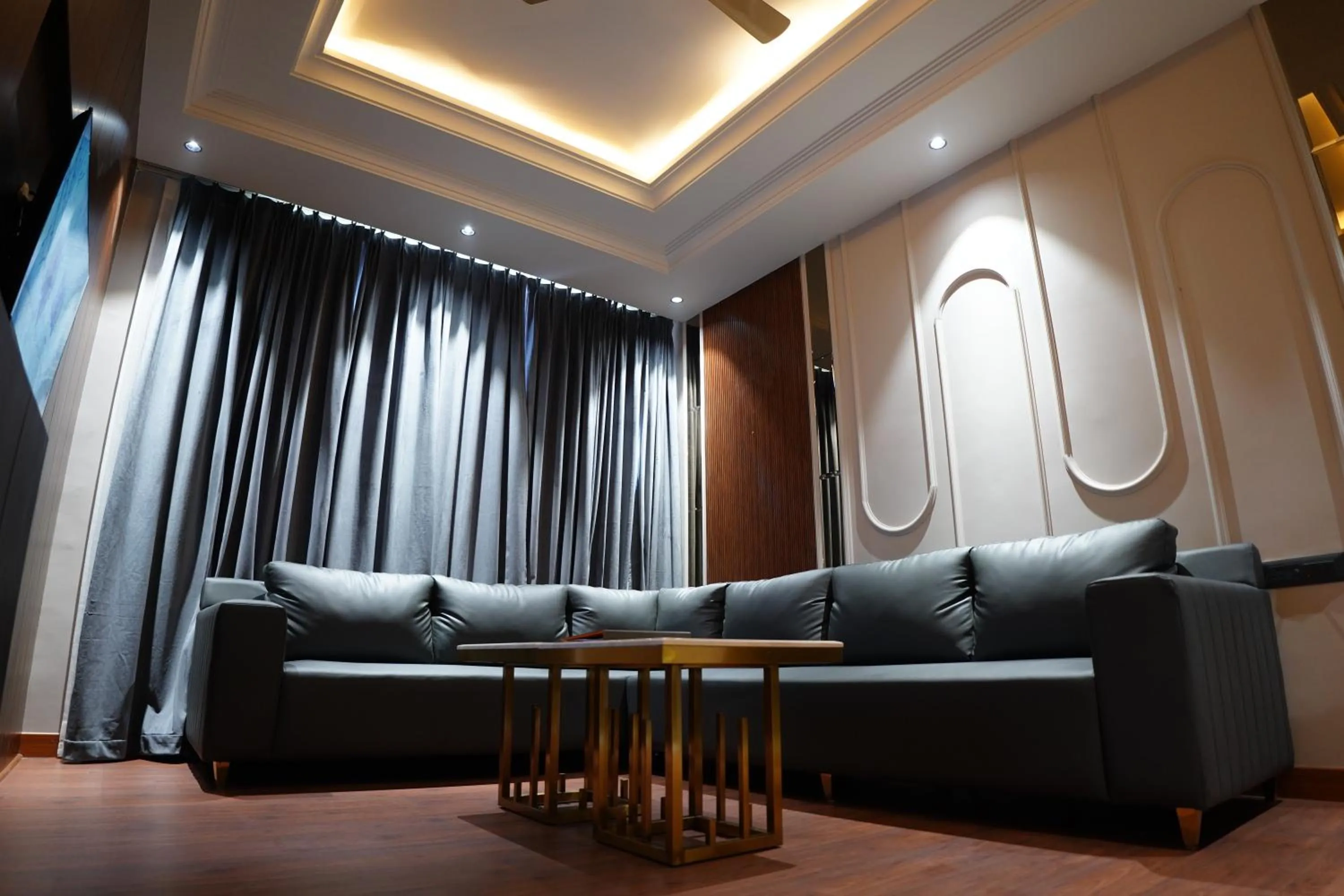 The Royal Velvet Hotel & Resort