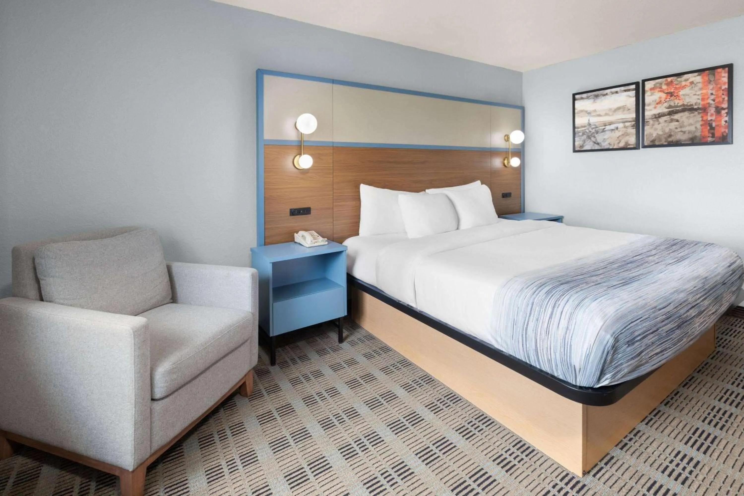 Photo of the whole room, Bed in AmericInn by Wyndham Oscoda Near AuSable River