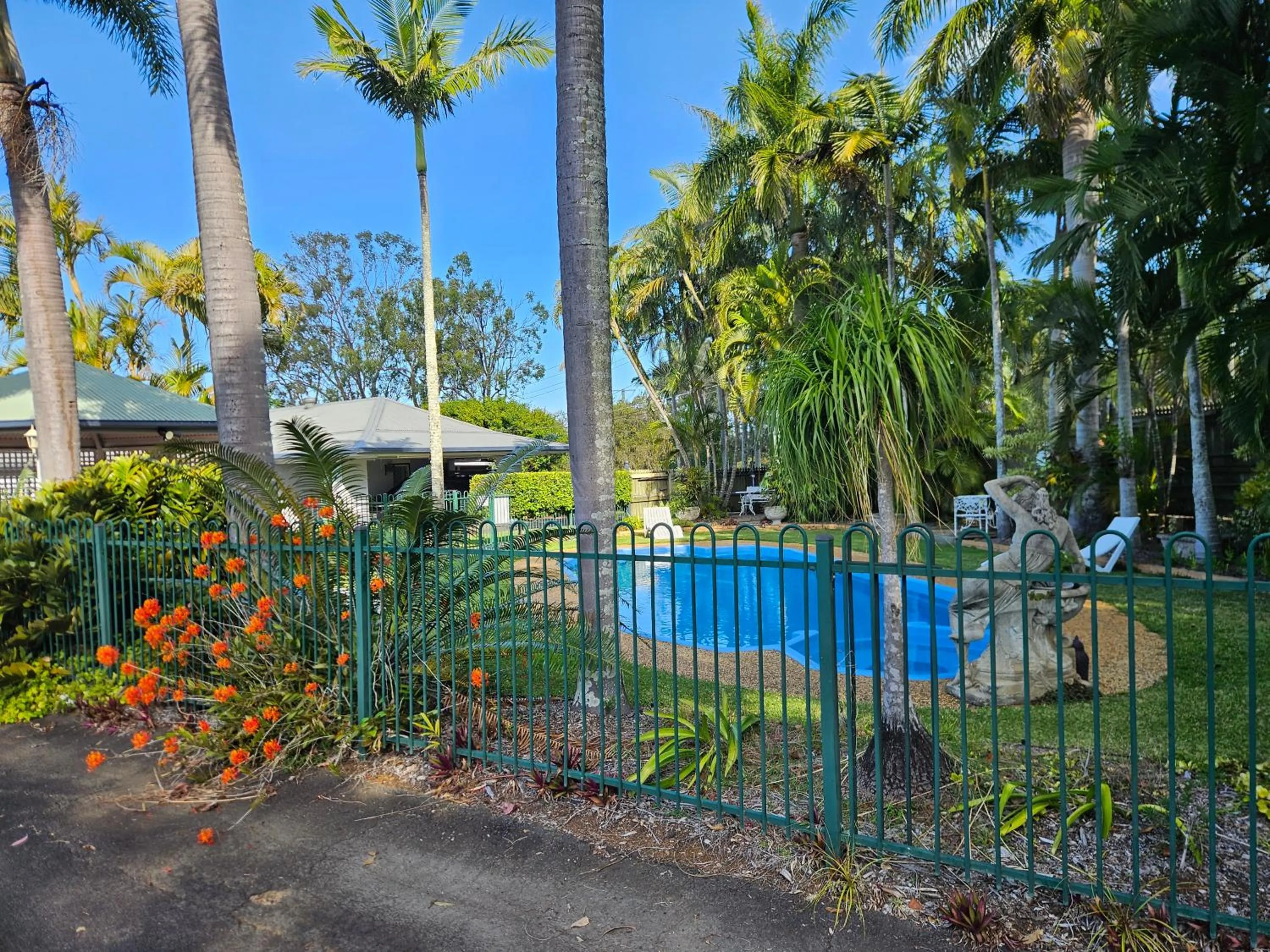 Spa and wellness centre/facilities in Cleveland Motor Inn