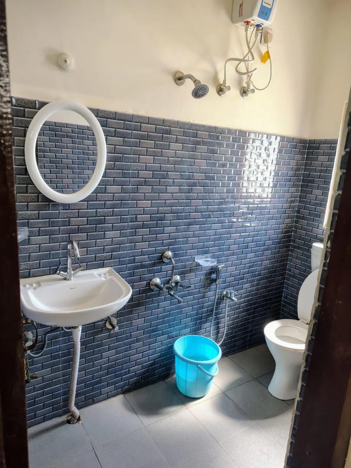 Bathroom in Autumn Inn