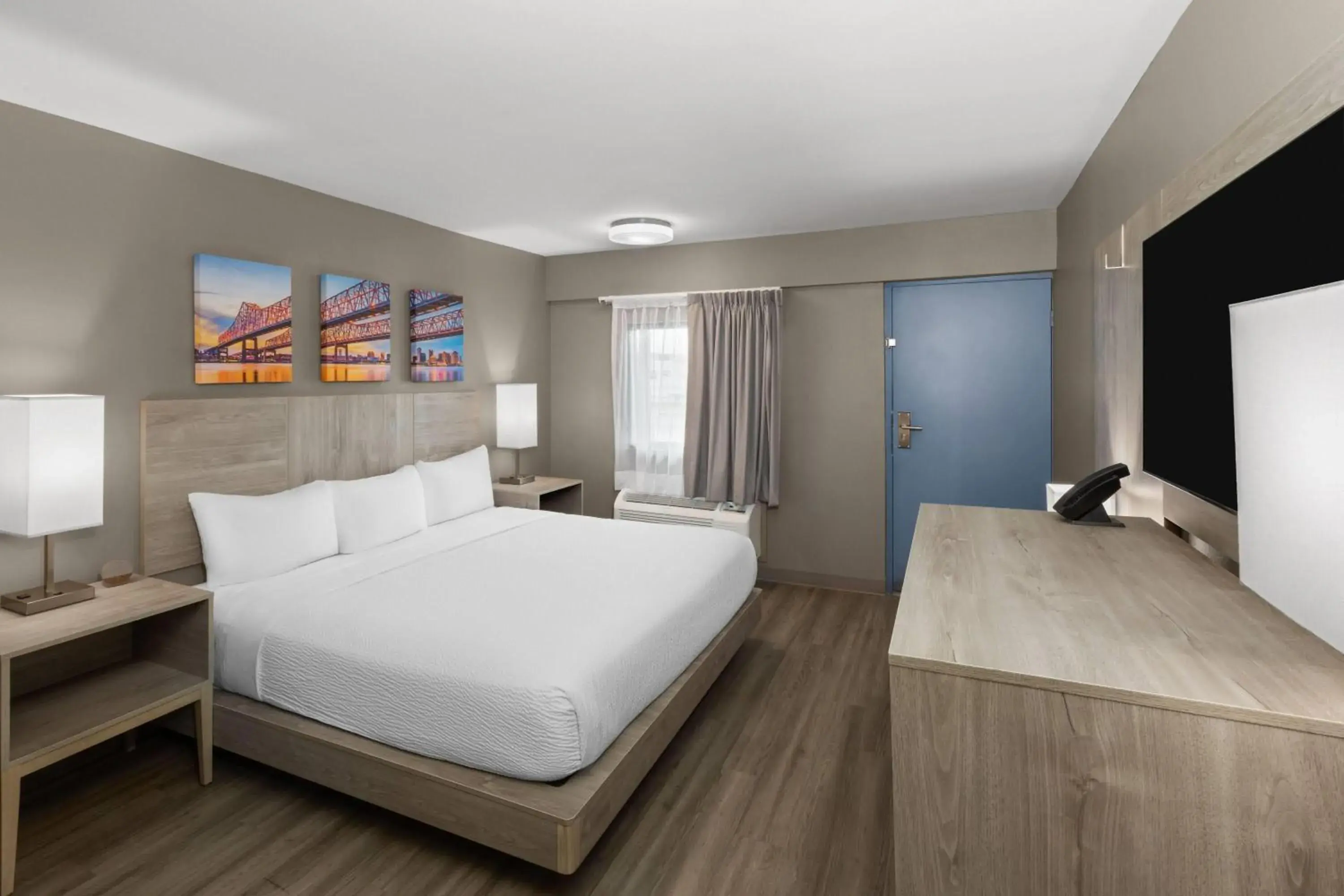 King Room with Mobility/Hearing Access and Roll-In Shower, Non-Smoking in Days Inn by Wyndham Kenner/New Orleans Airport South King Room with Mobility/Hearing Access and Roll-In Shower, Non-Smoking in Days Inn by Wyndham Kenner/New Orleans Airport South