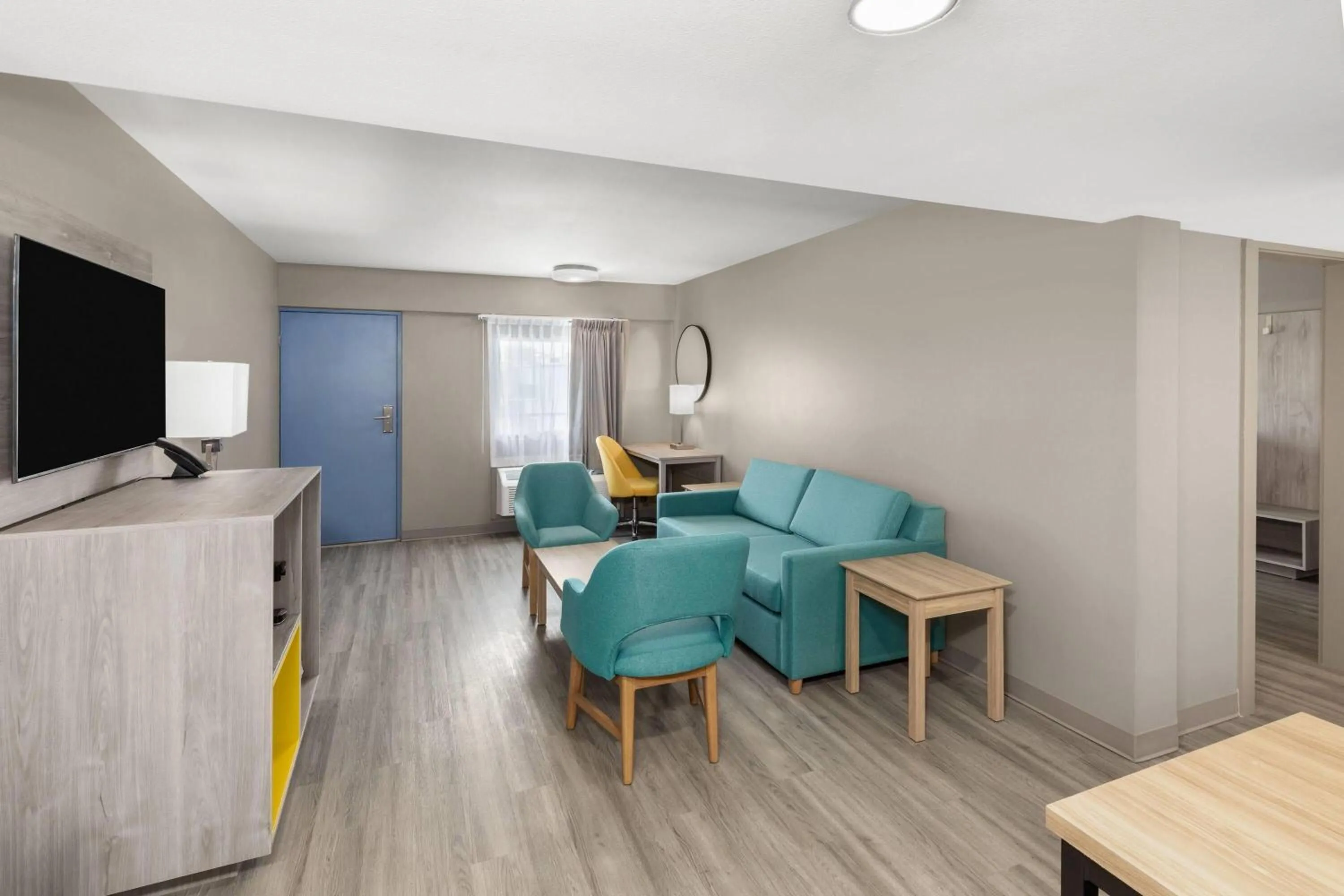 Photo of the whole room in Days Inn by Wyndham Kenner/New Orleans Airport South