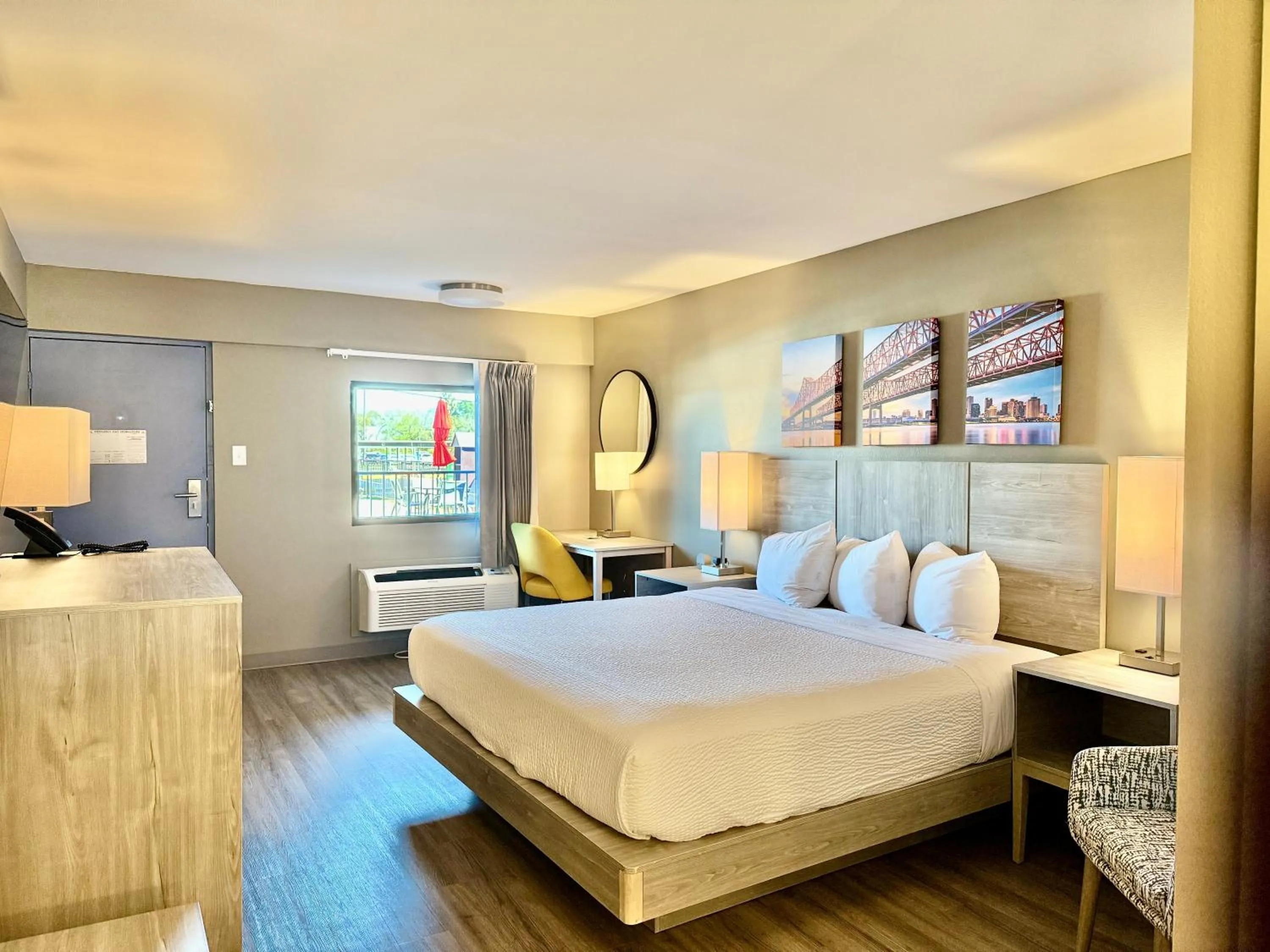 Bedroom, Bed in Days Inn by Wyndham Kenner/New Orleans Airport South