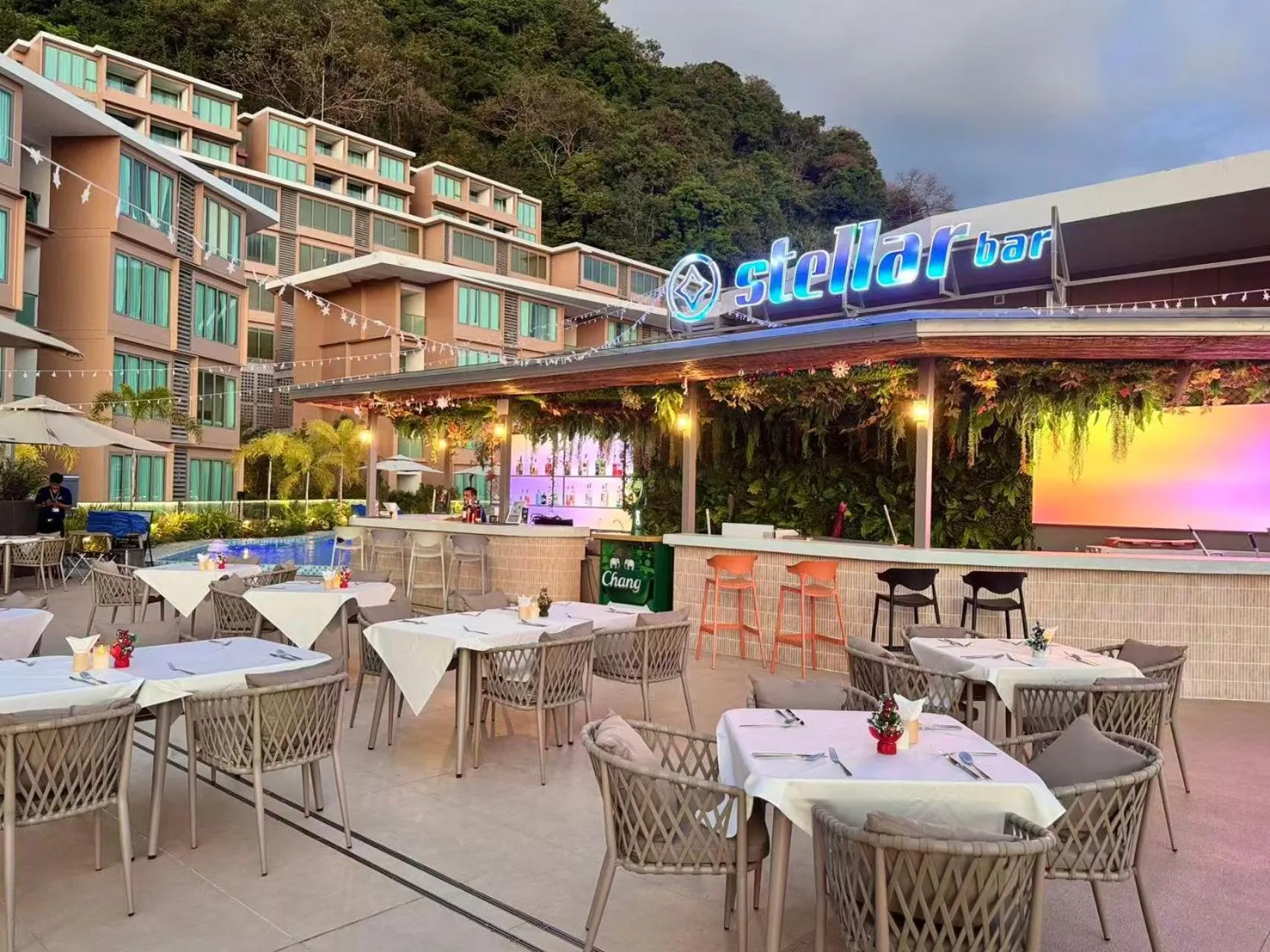 Lounge or bar in Wyndham Garden Phuket Kamala