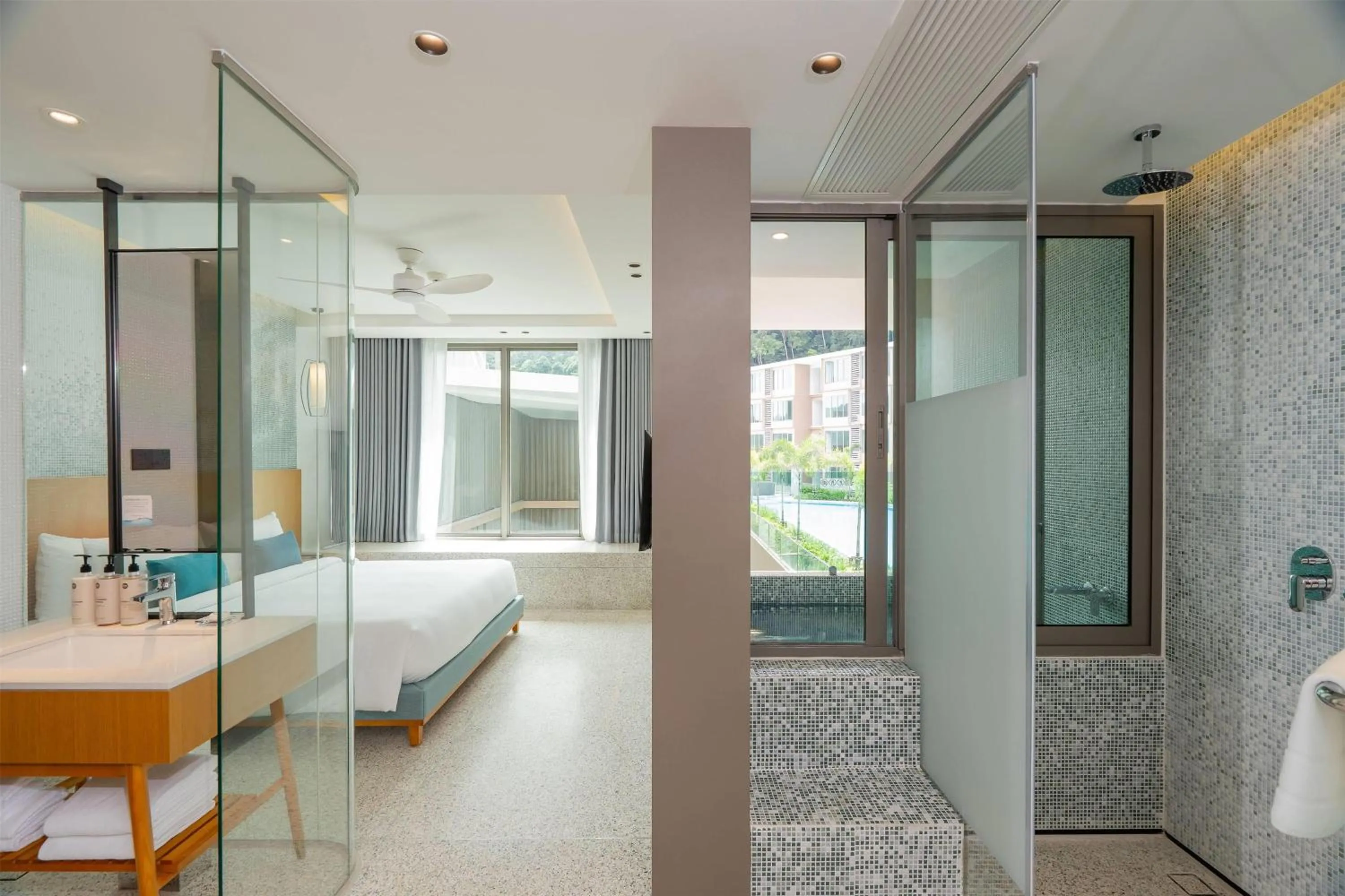 Bathroom, Bed in Wyndham Garden Phuket Kamala