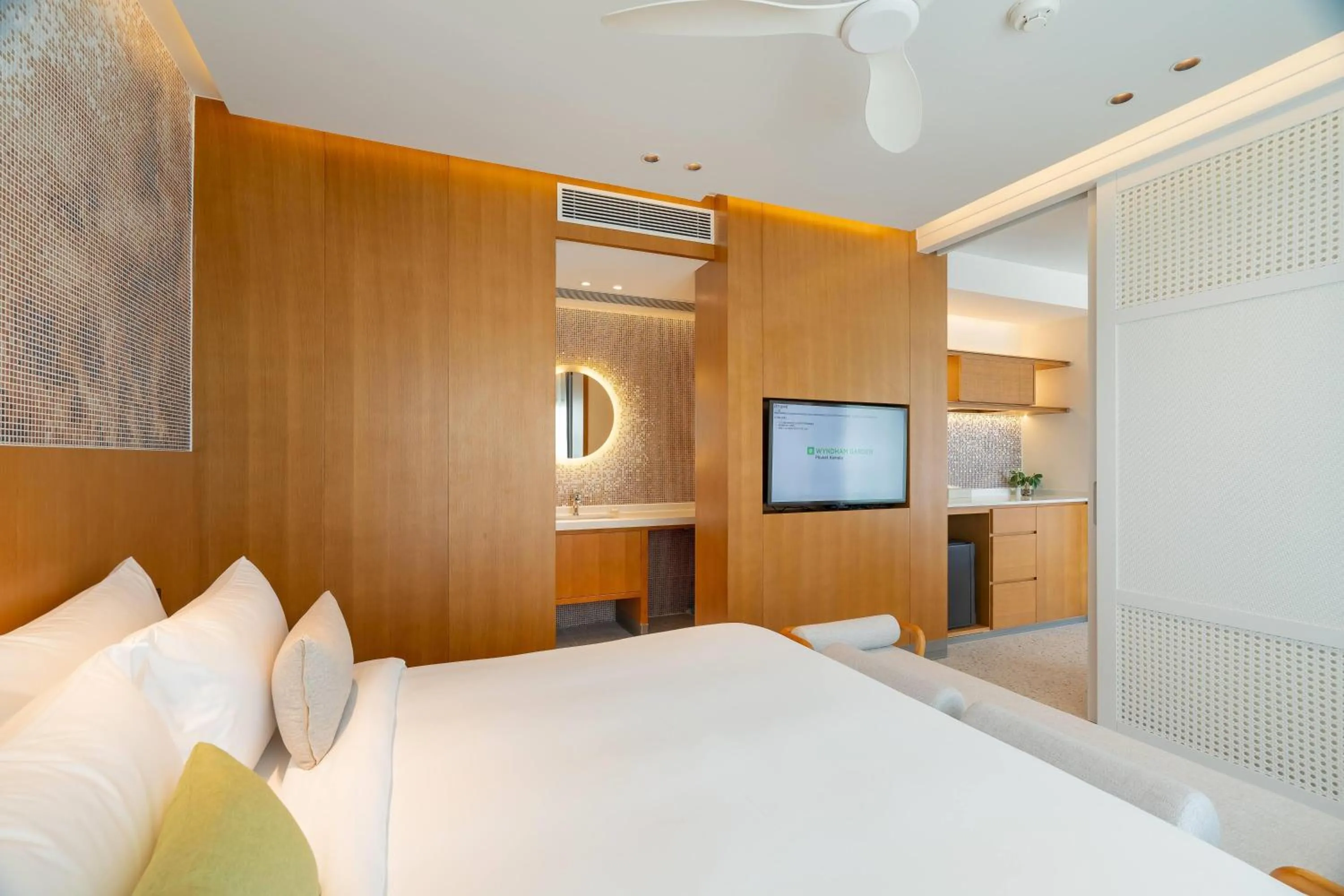 Photo of the whole room, Bed in Wyndham Garden Phuket Kamala