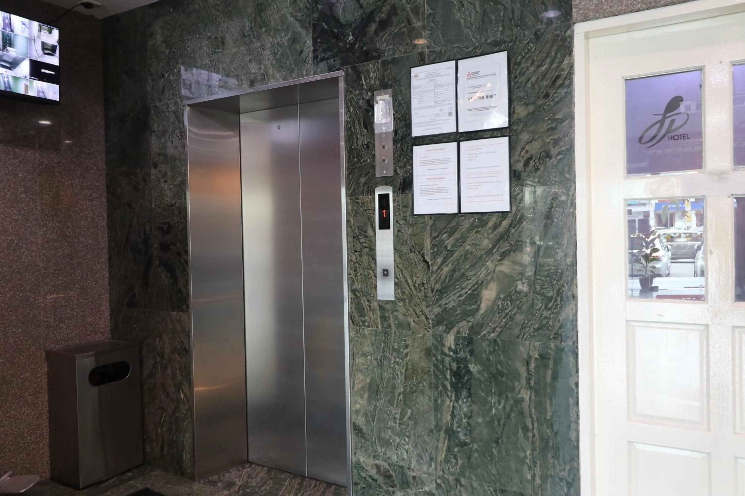 elevator in Hotel Sri Puchong