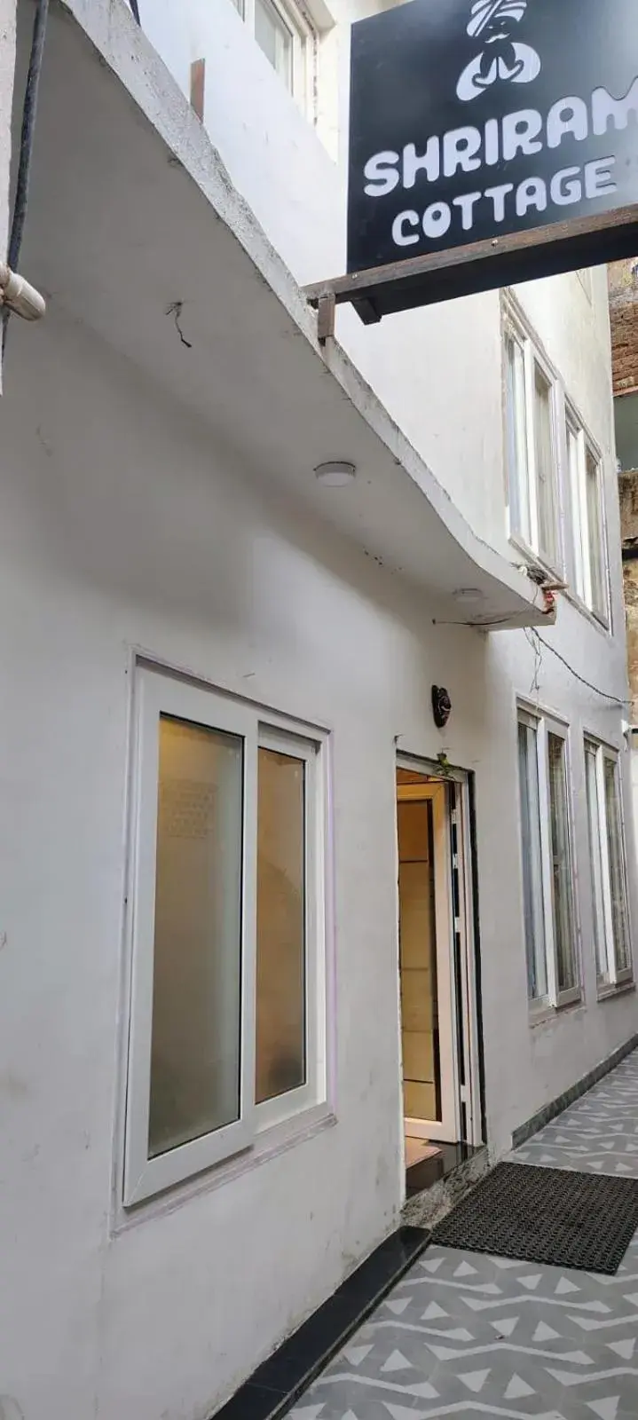 Property building in Hotel Shriram Cottage Property building in Hotel Shriram Cottage