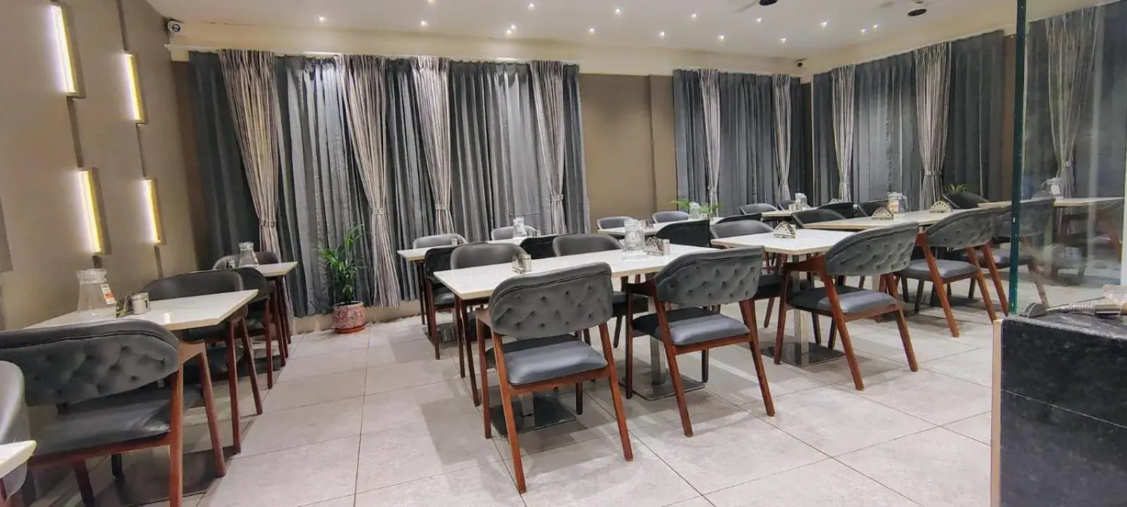 Restaurant/places to eat in Hotel Shriram Cottage Restaurant/places to eat in Hotel Shriram Cottage