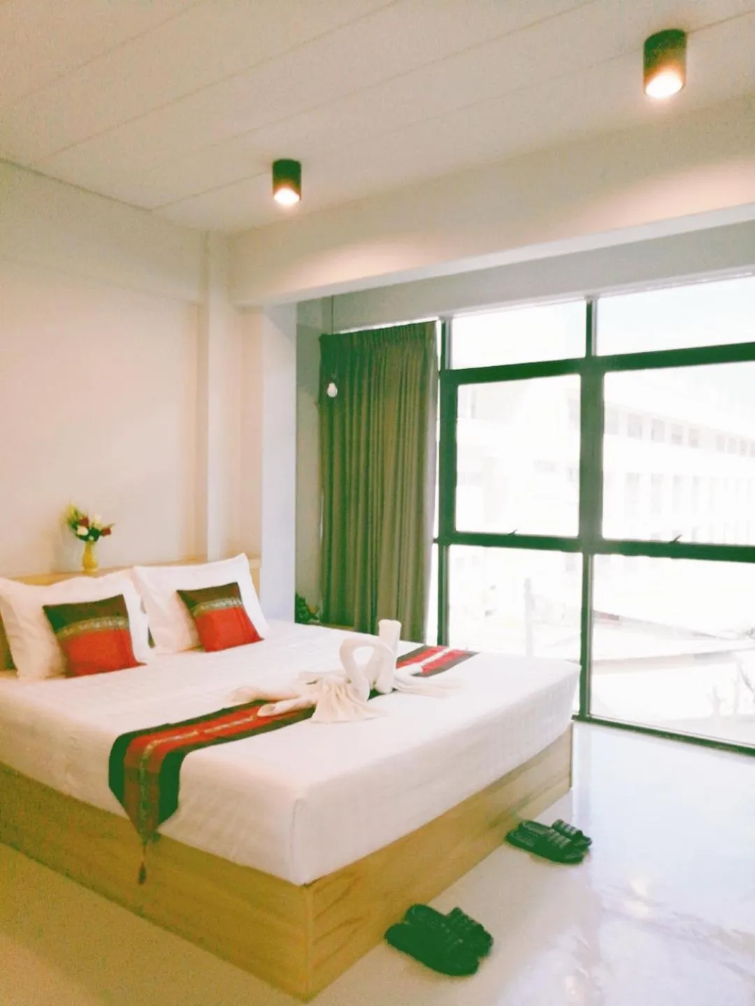 Bed in Little Lanna Guesthouse