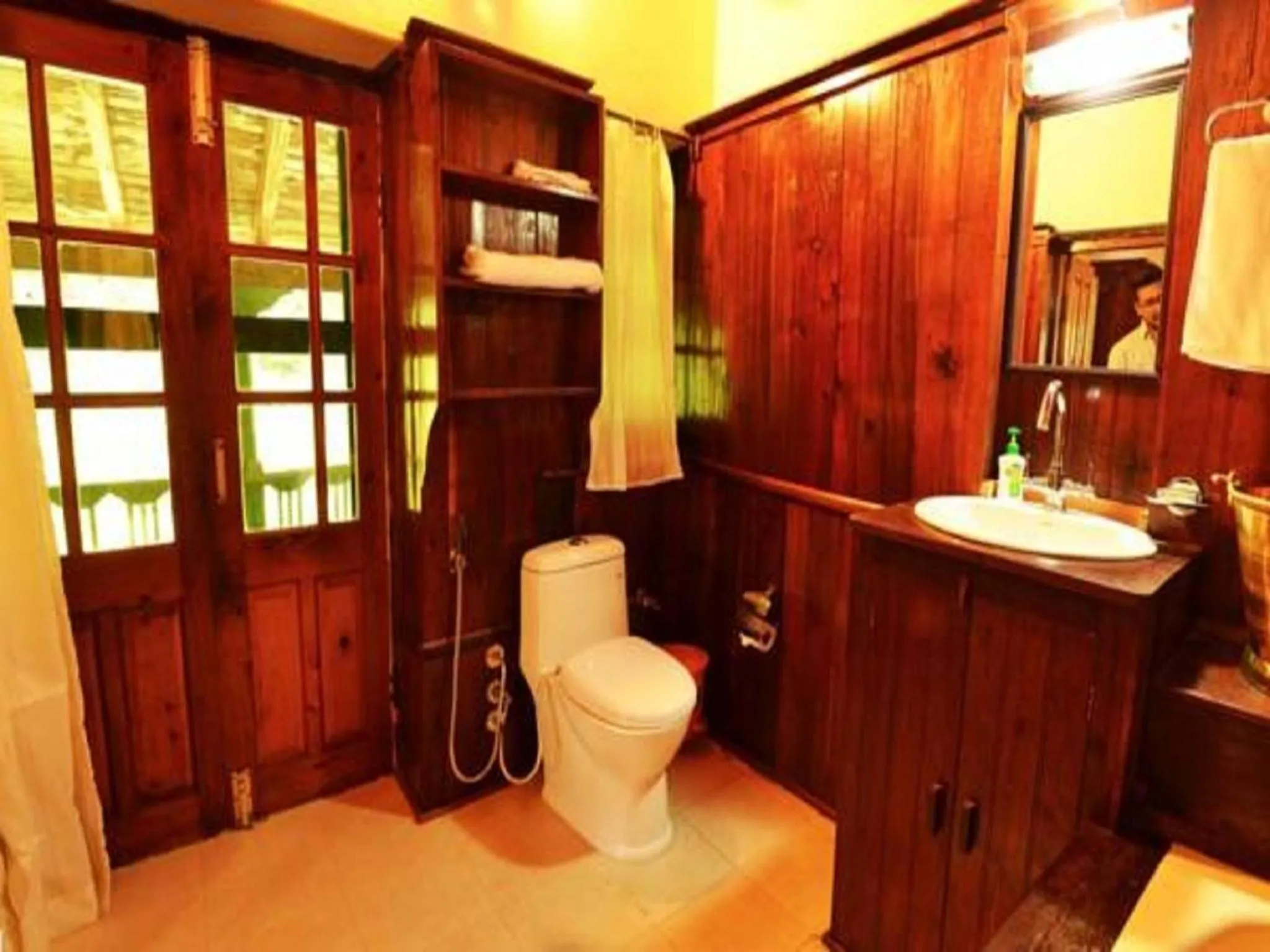 Bathroom in Fredy's Bungalow near Nainital