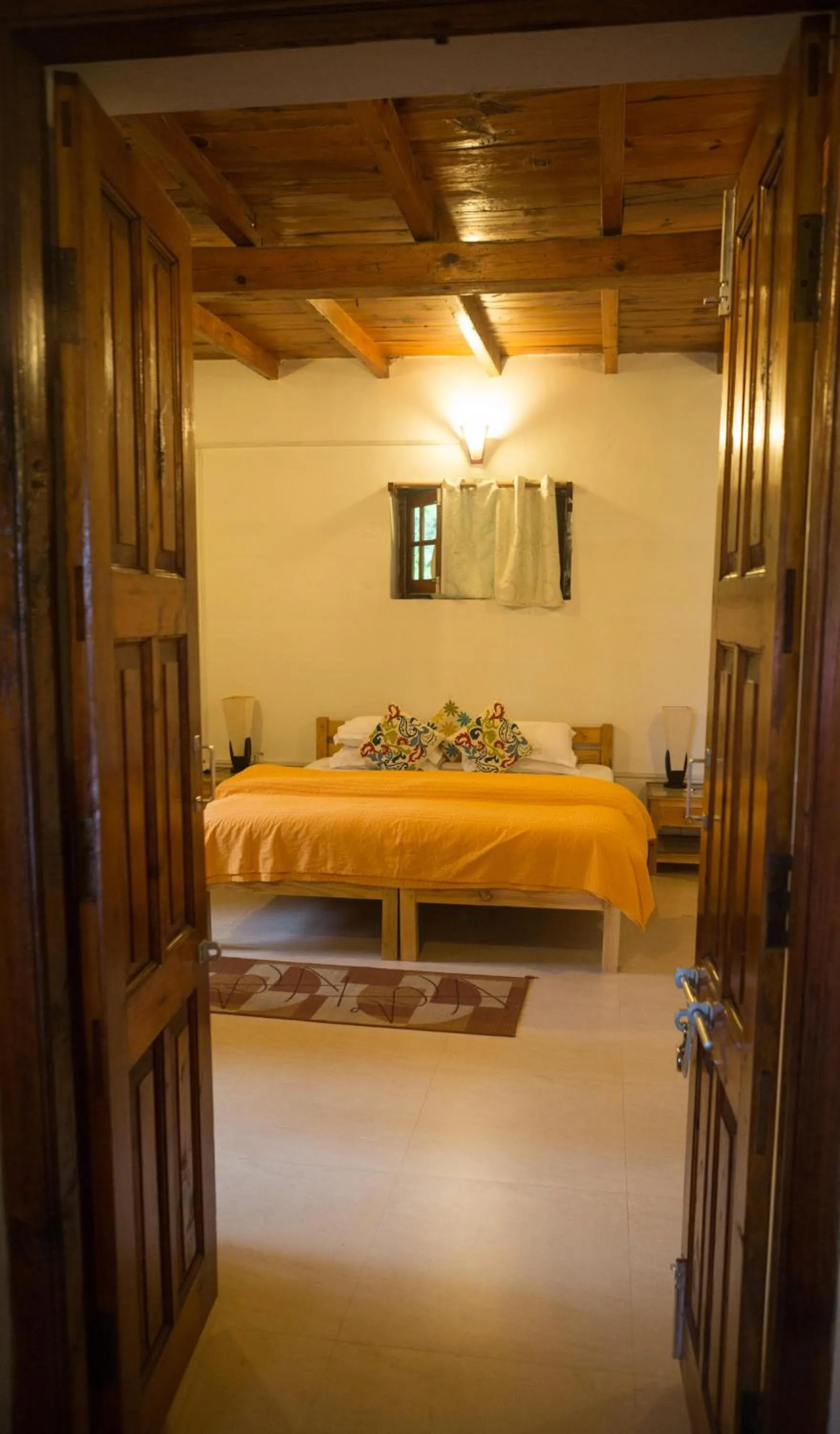 Night in Fredy's Bungalow near Nainital