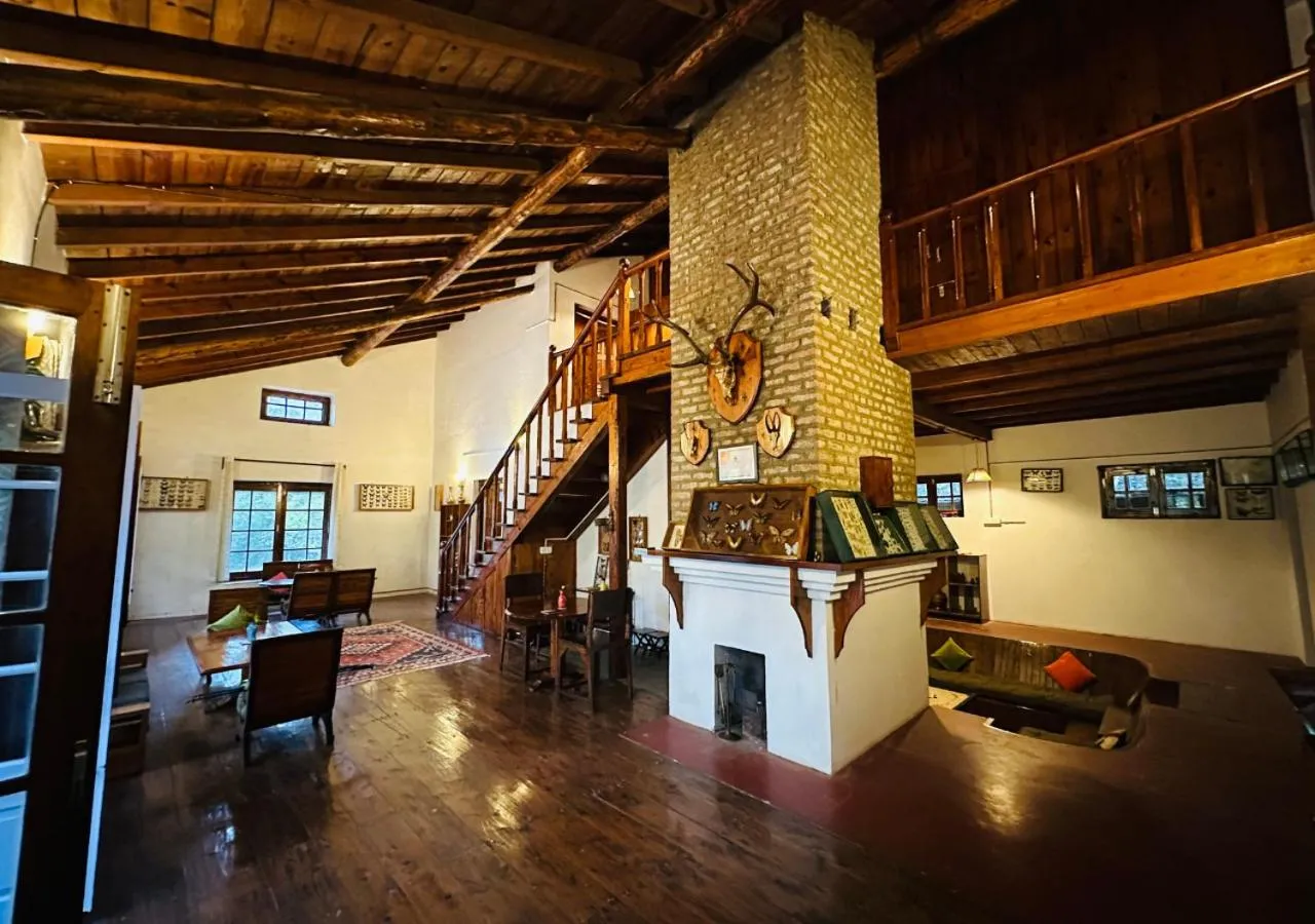 Living room in Fredy's Bungalow near Nainital