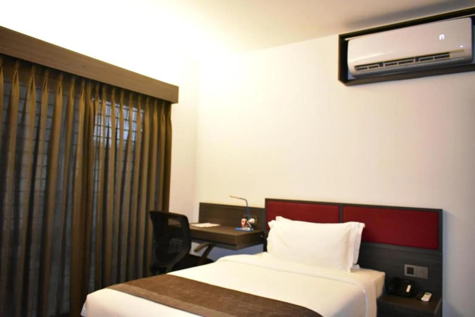 Photo of the whole room, Bed in Spring Hill Serviced Apartments Gulshan