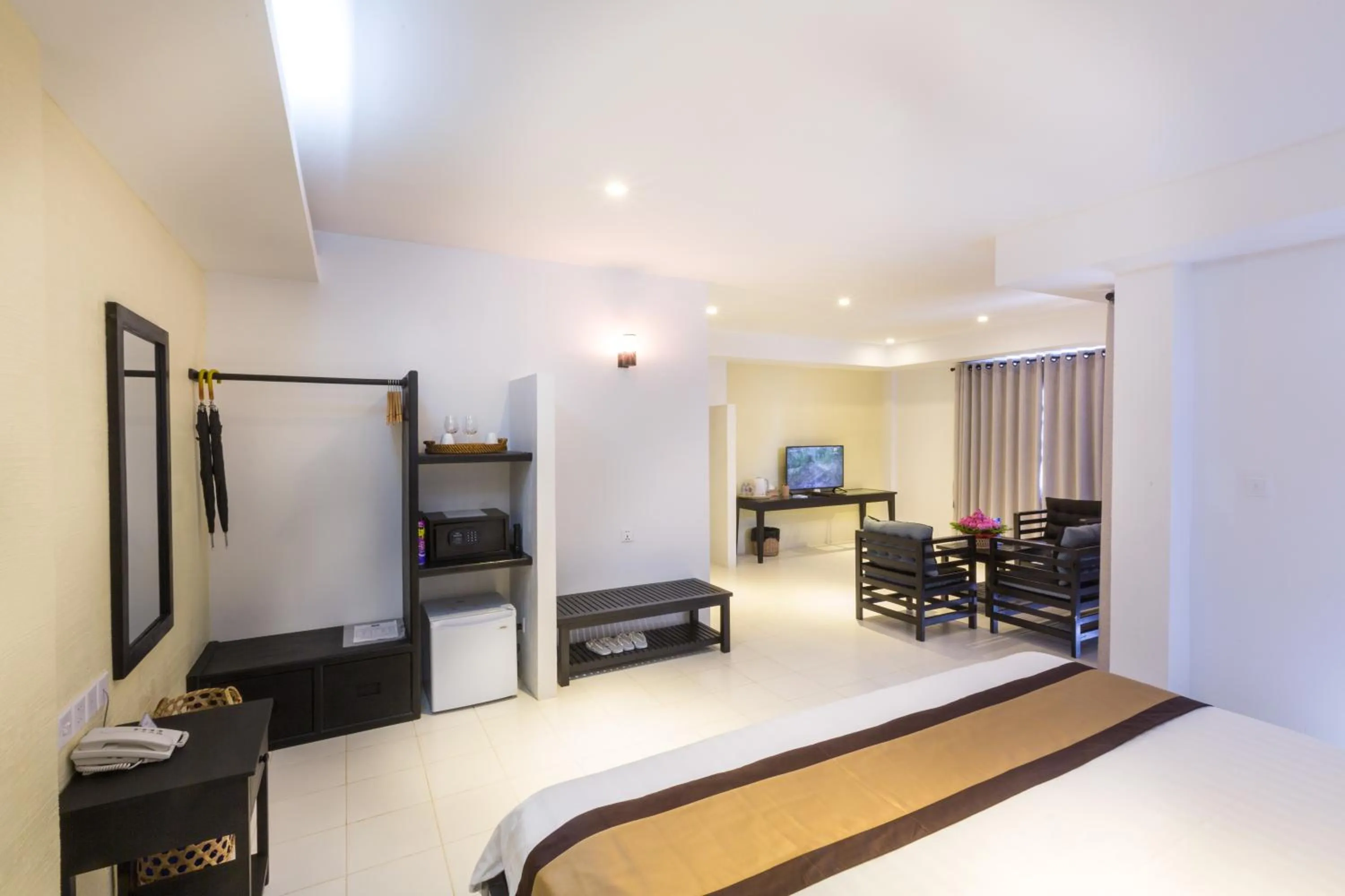 Photo of the whole room, Bed in Mary Beach Hotel & Resort