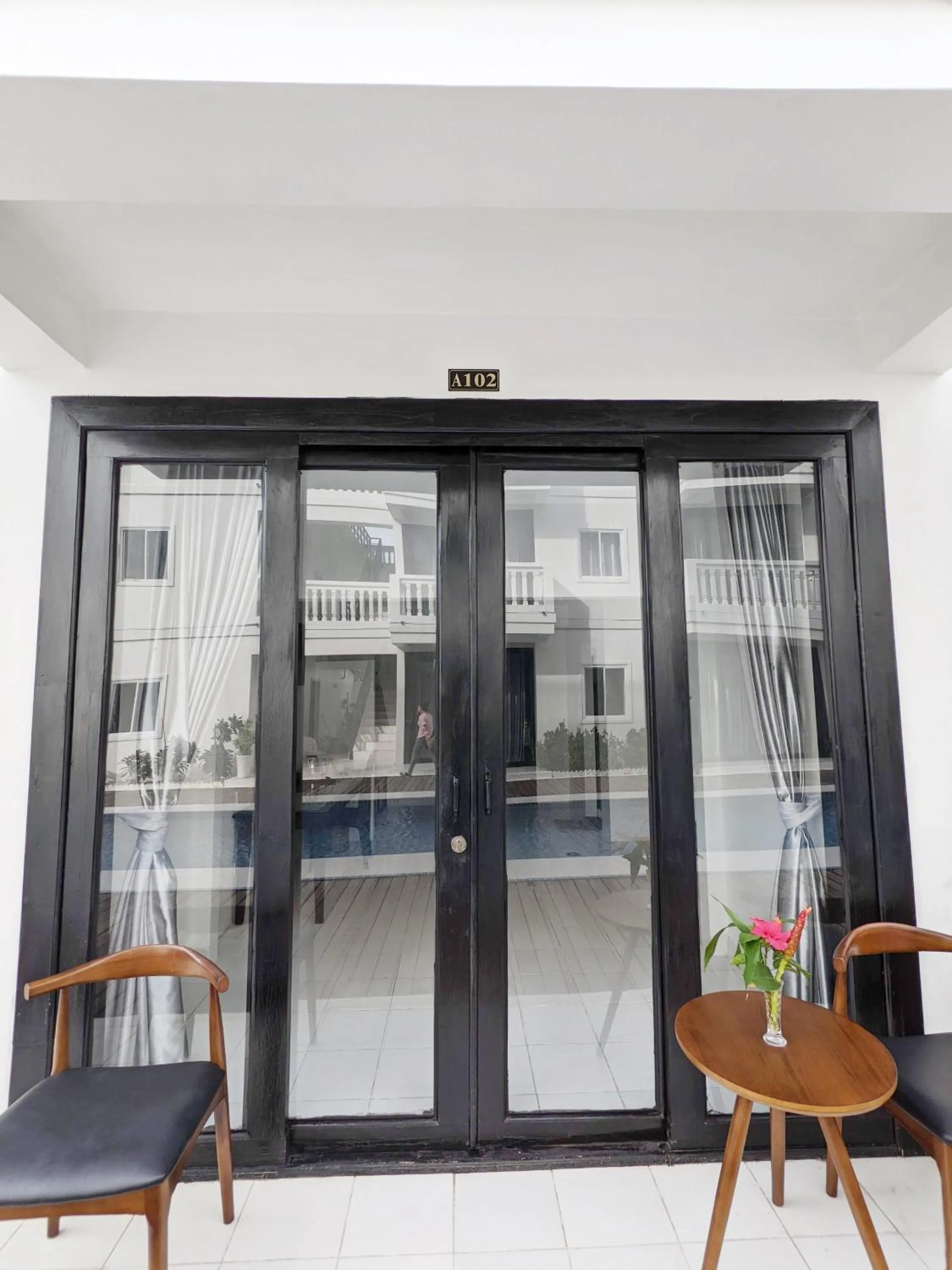 Patio in Mary Beach Hotel & Resort