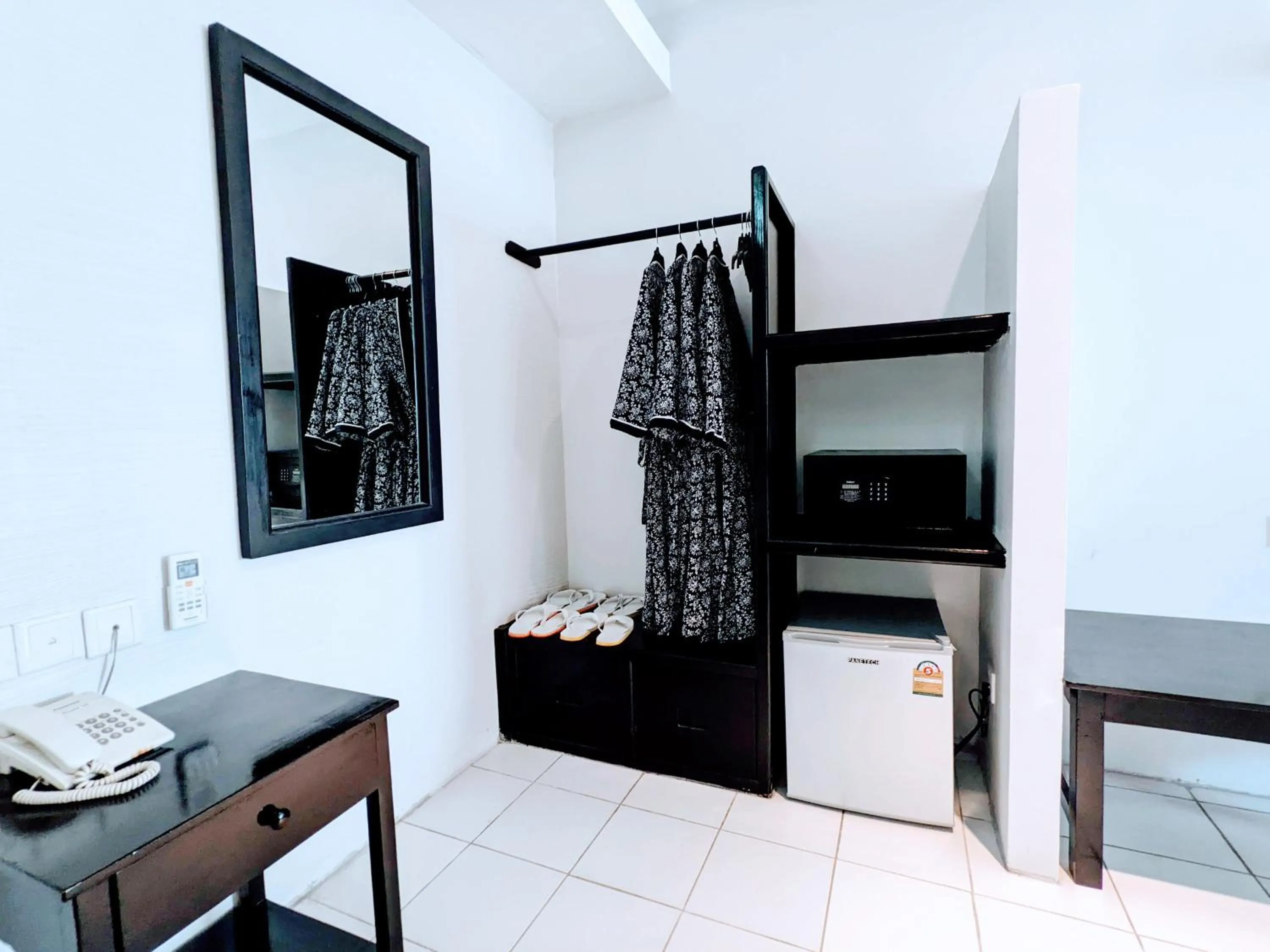 safe, Bed in Mary Beach Hotel & Resort