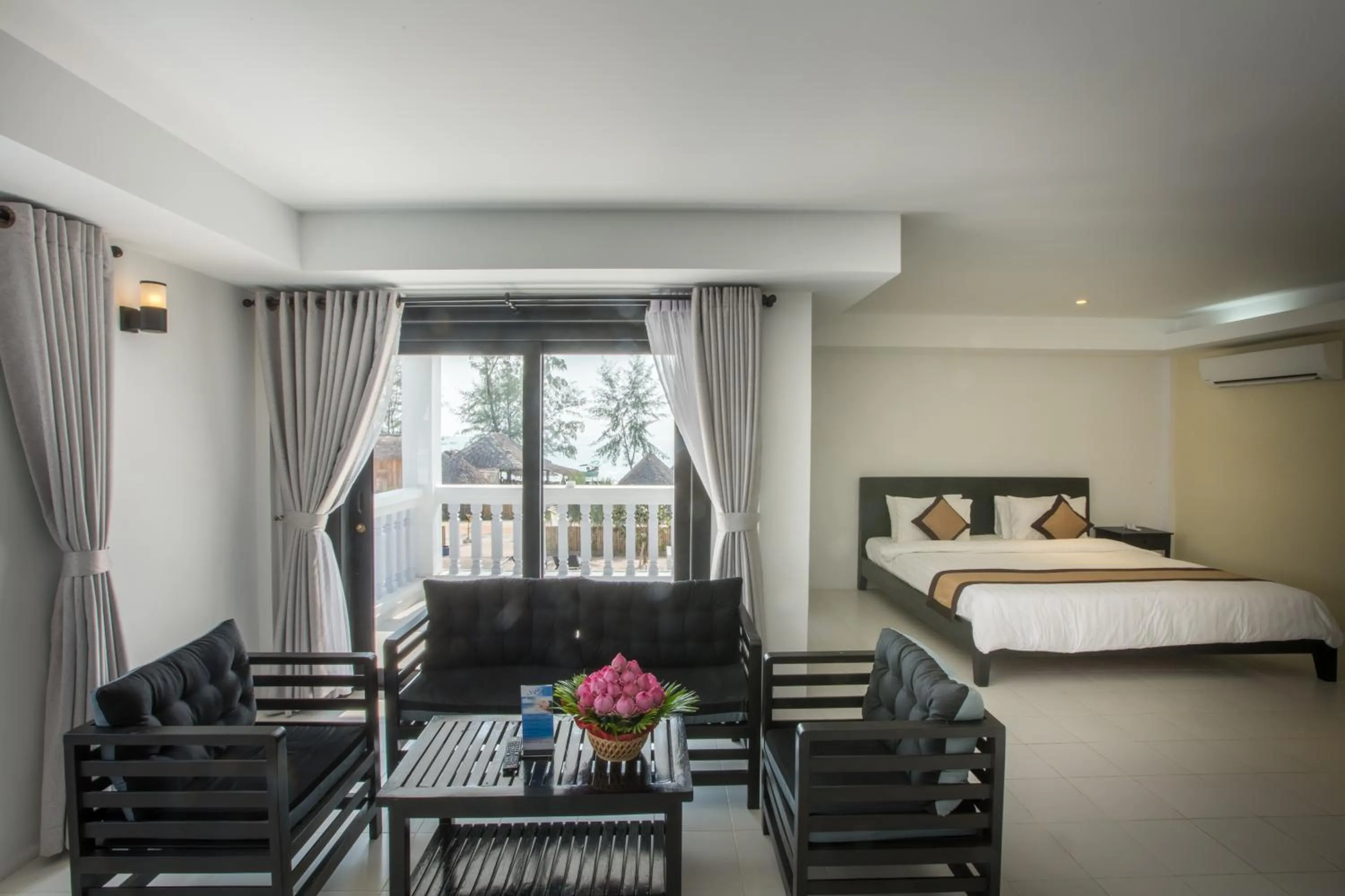 Photo of the whole room, Bed in Mary Beach Hotel & Resort