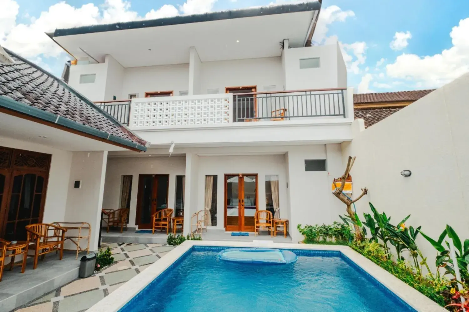 Property building in Turtle Shelter Guest House Property building in Turtle Shelter Guest House