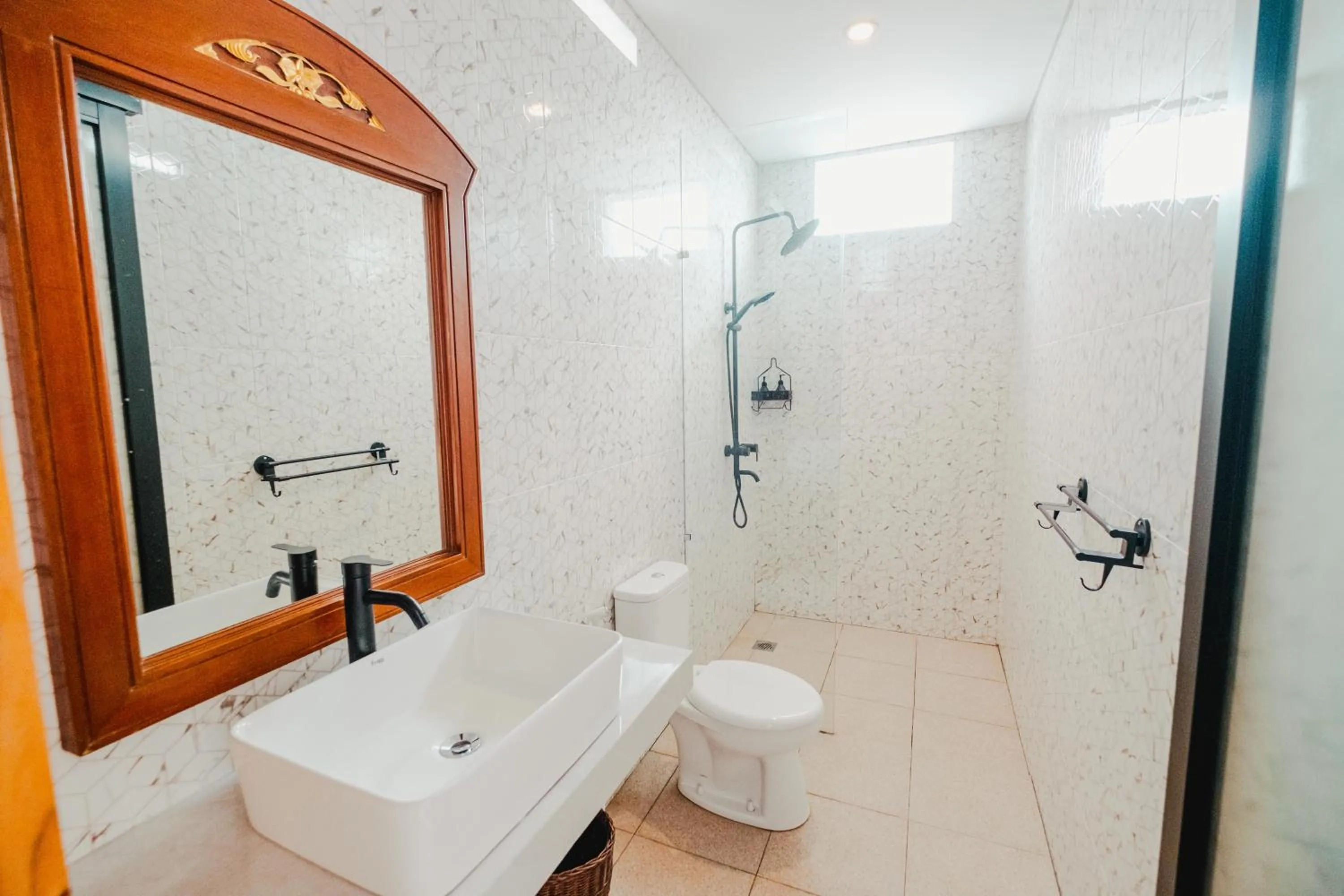 Shower in Turtle Shelter Guest House