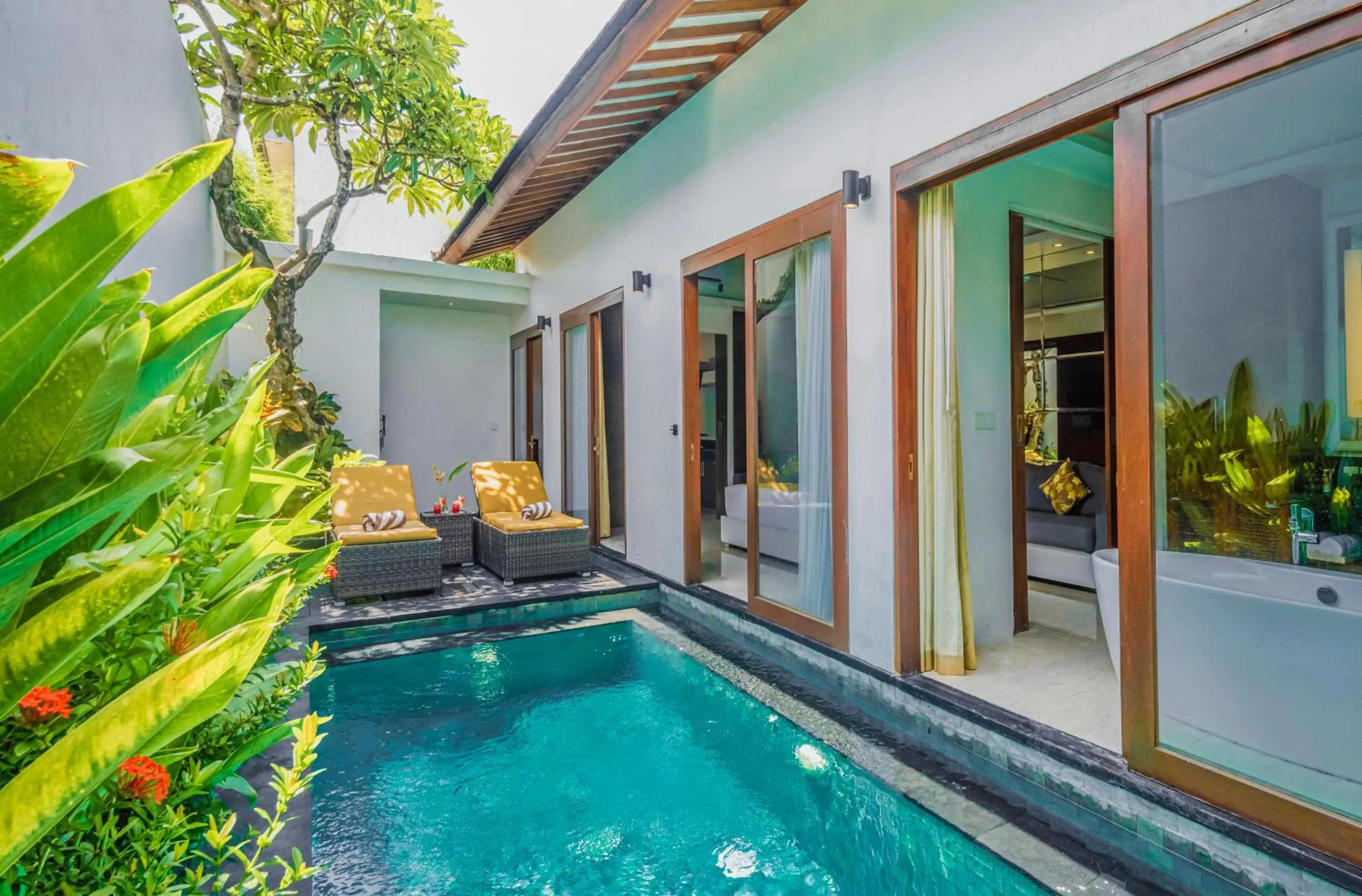 Swimming pool in Anari Villas Kuta by The Wina Resorts