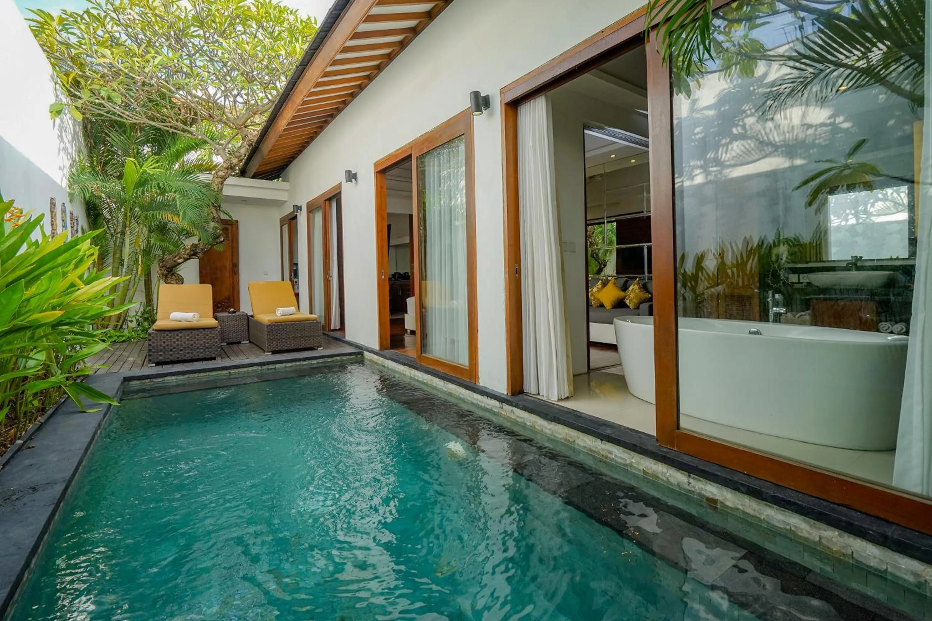 Swimming pool in Anari Villas Kuta by The Wina Resorts