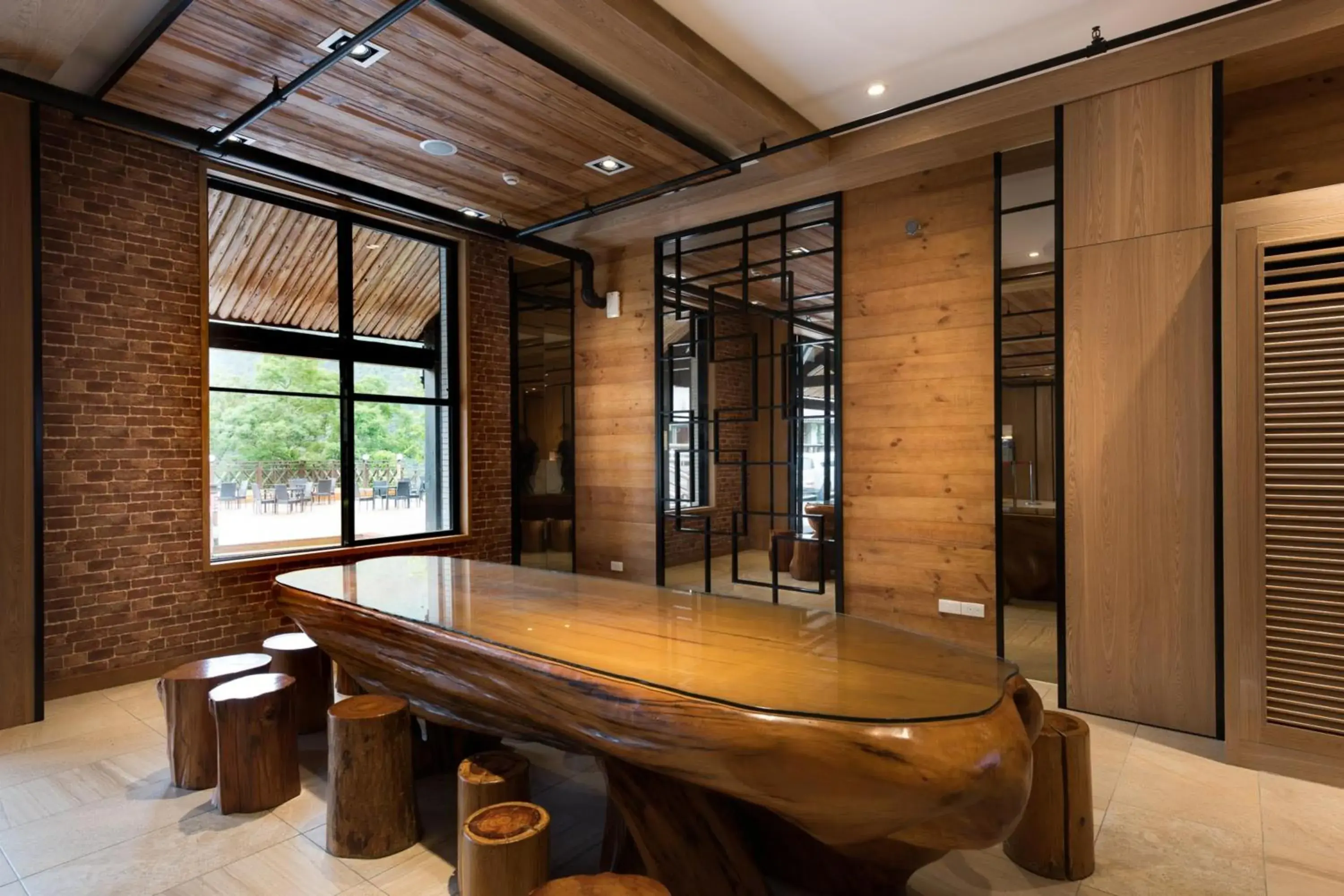 Restaurant/places to eat in Chilan Hotel Restaurant/places to eat in Chilan Hotel