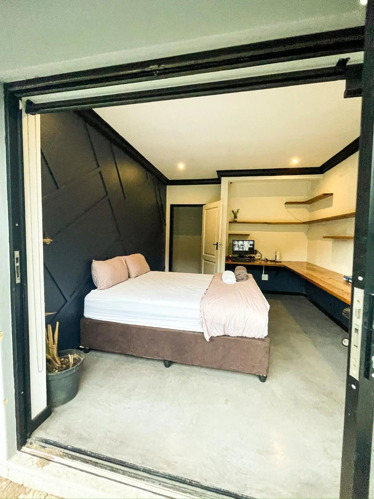 The Urban Sanctuary Boutique Hotel & Retreat