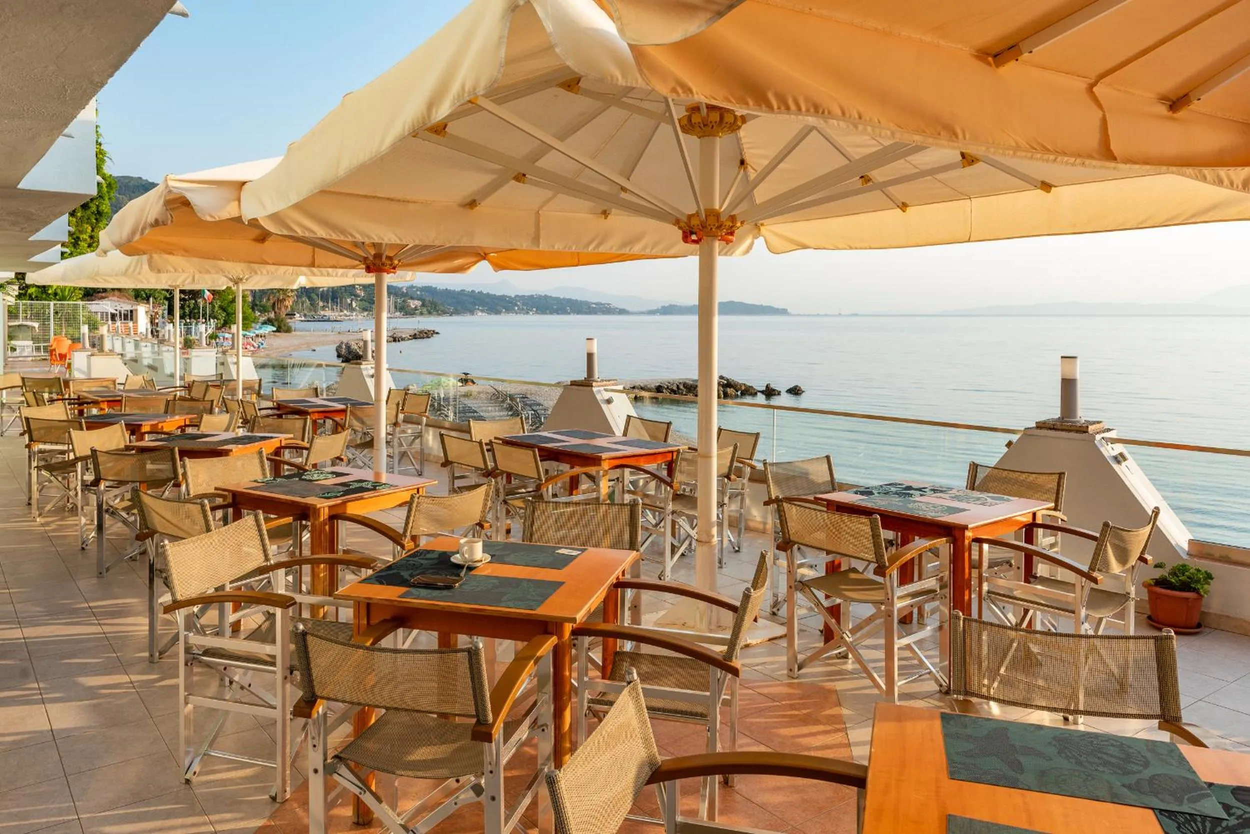 Restaurant/places to eat in Corfu Maris