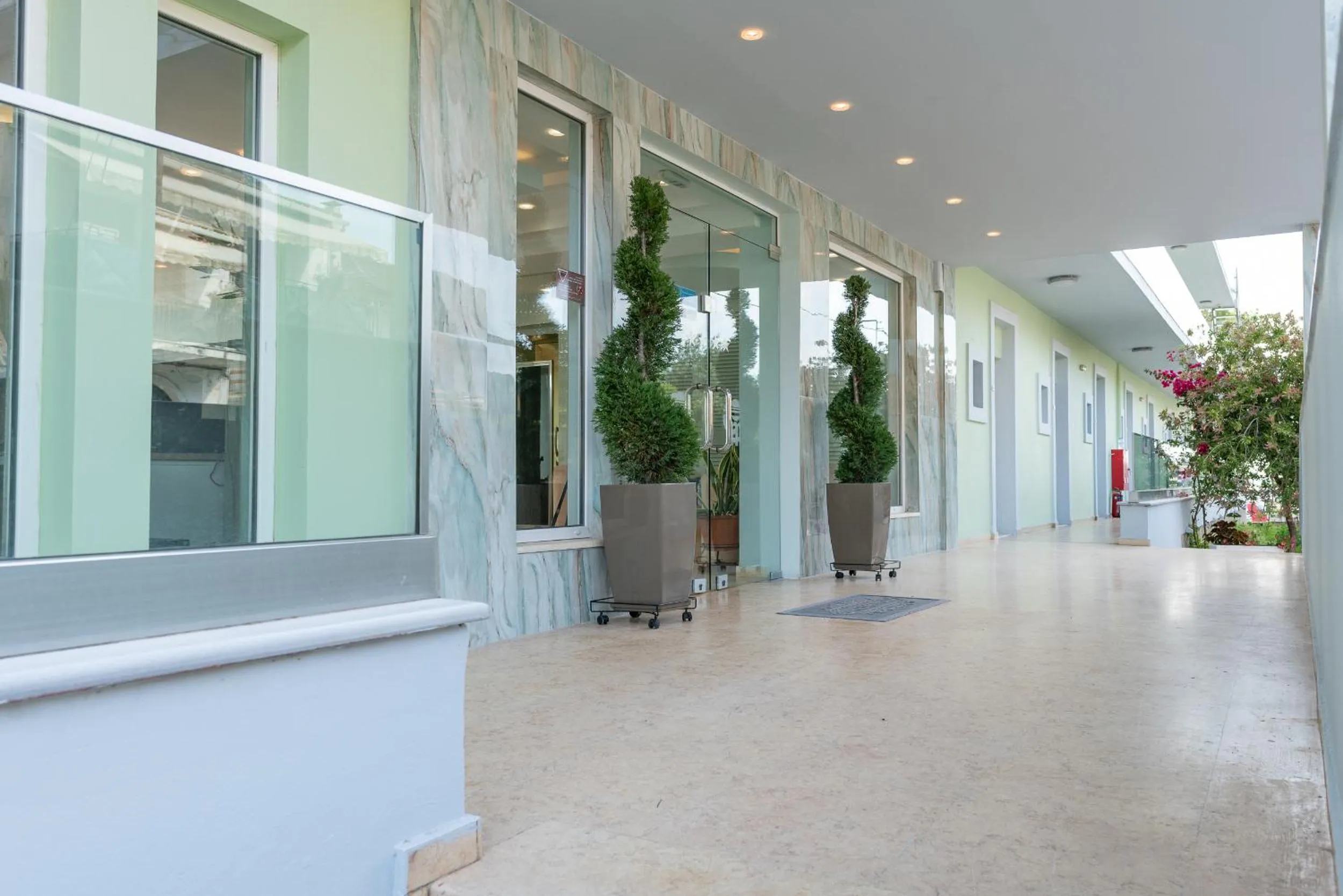 Facade/entrance in Corfu Maris