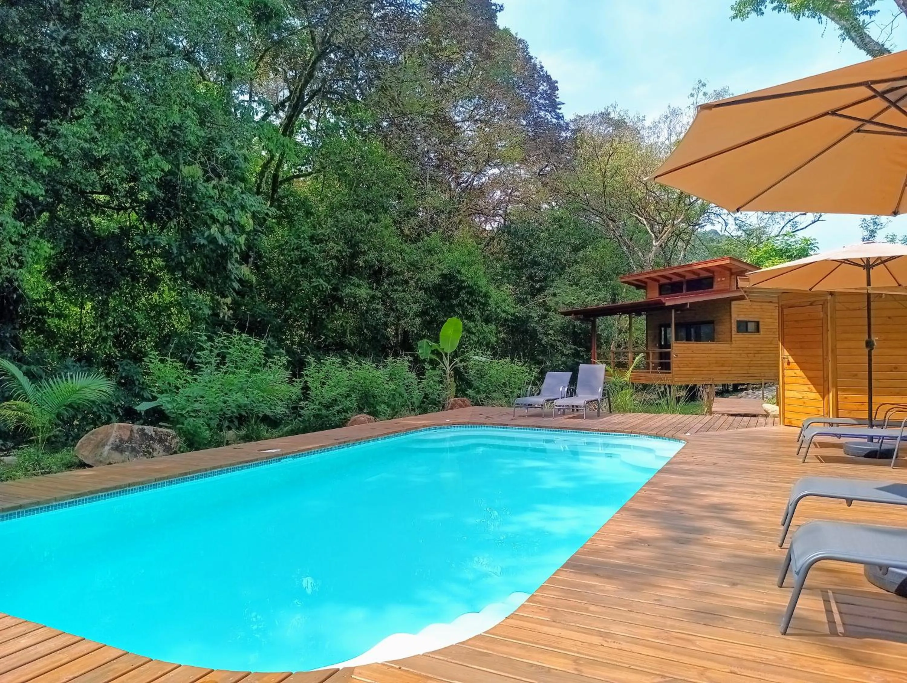 Swimming pool in Thoas Lodge