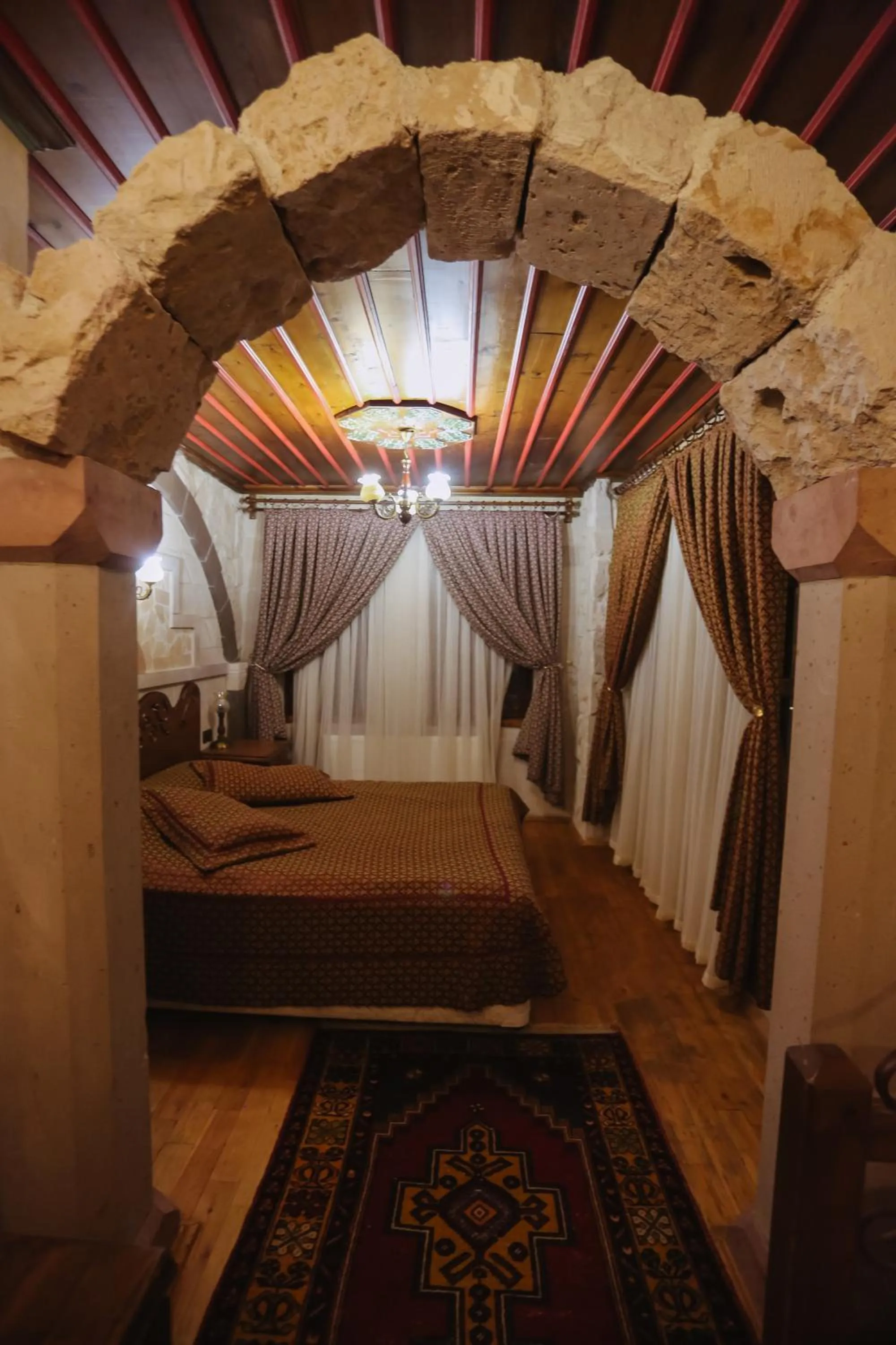 Photo of the whole room, Bed in Alaturca House