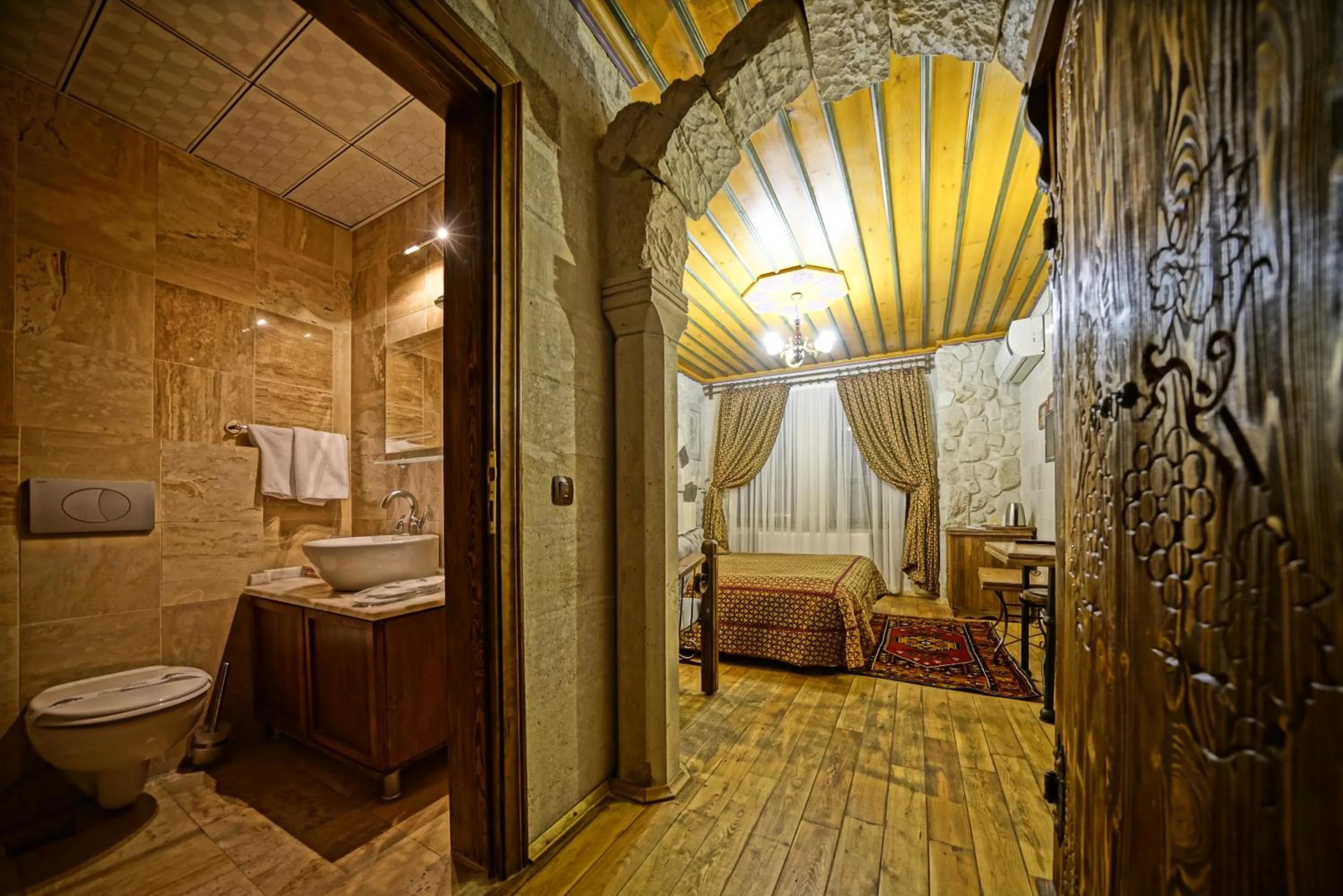 Photo of the whole room in Alaturca House