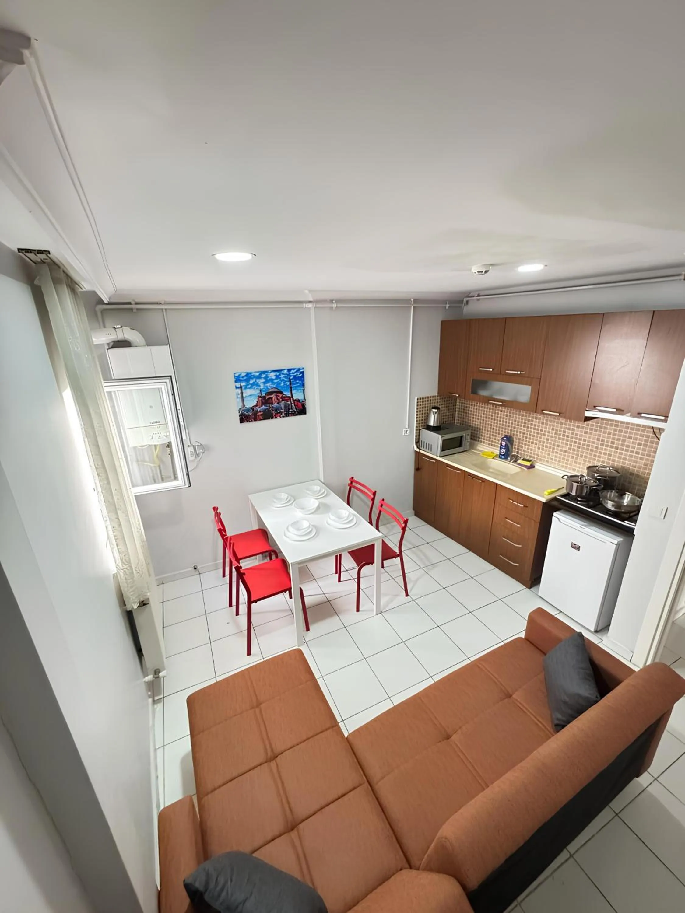 Kitchen or kitchenette in Istanbul Family Apartment