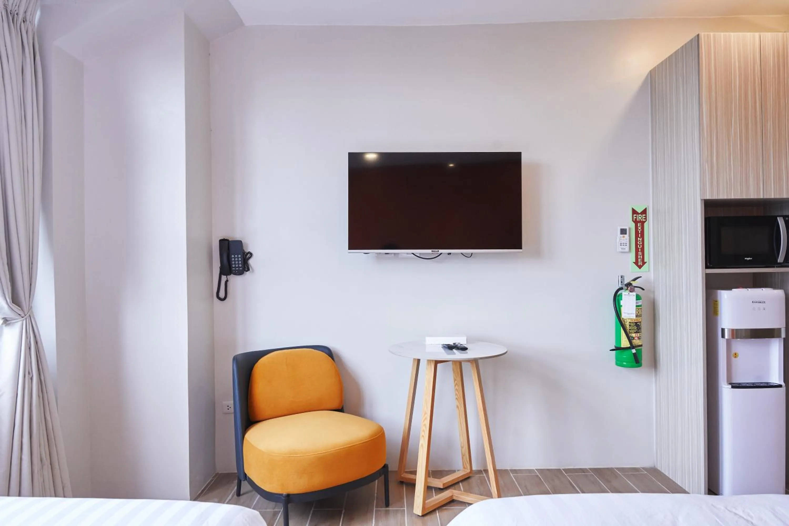 TV and multimedia, Bed in Treewoods Residences