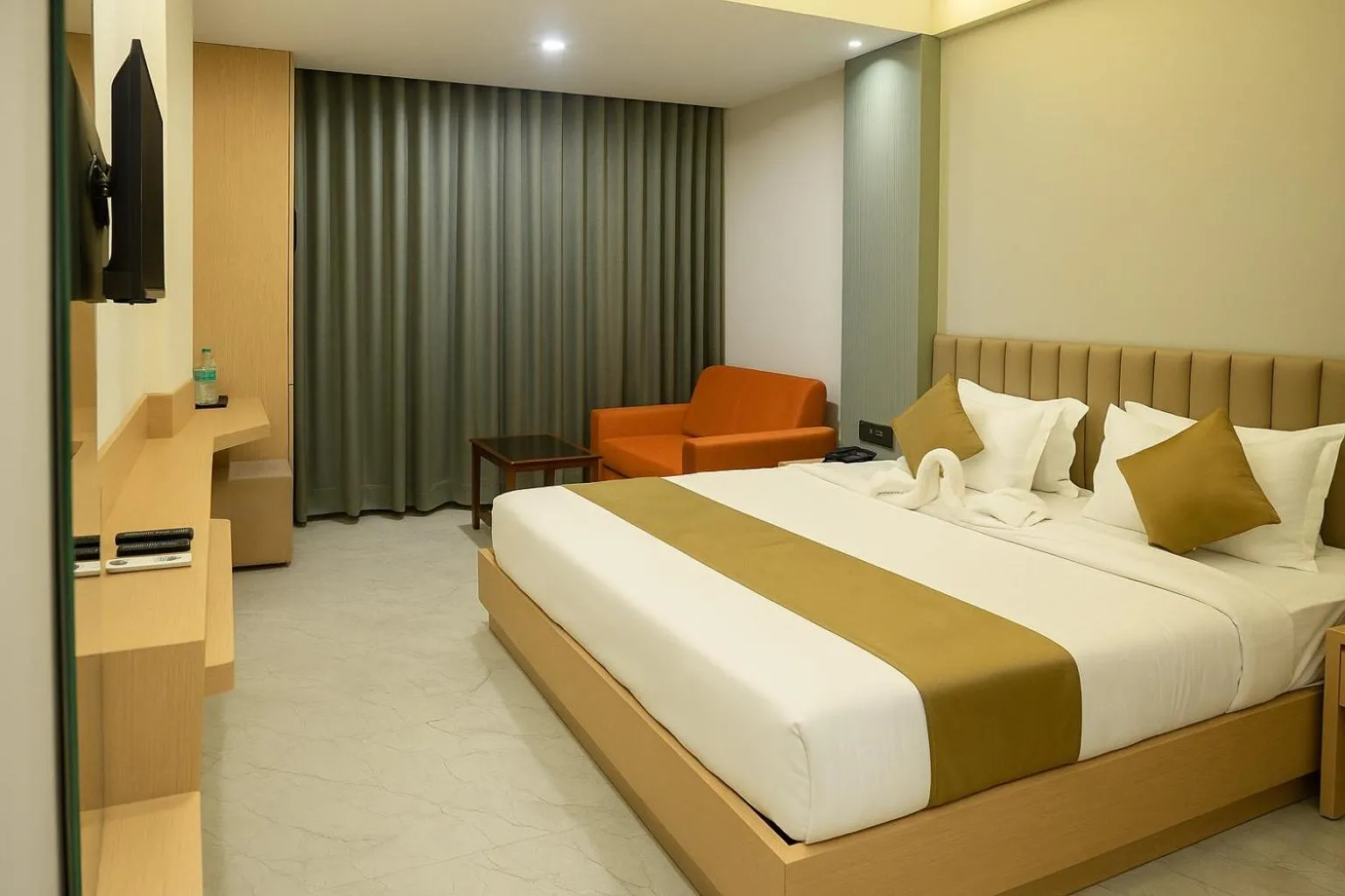 Deluxe Double Room in StayGuru Hotel Kutch Elegance