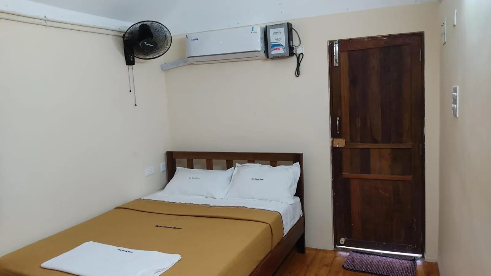 Bedroom, Bed in Auro Coastal Haven