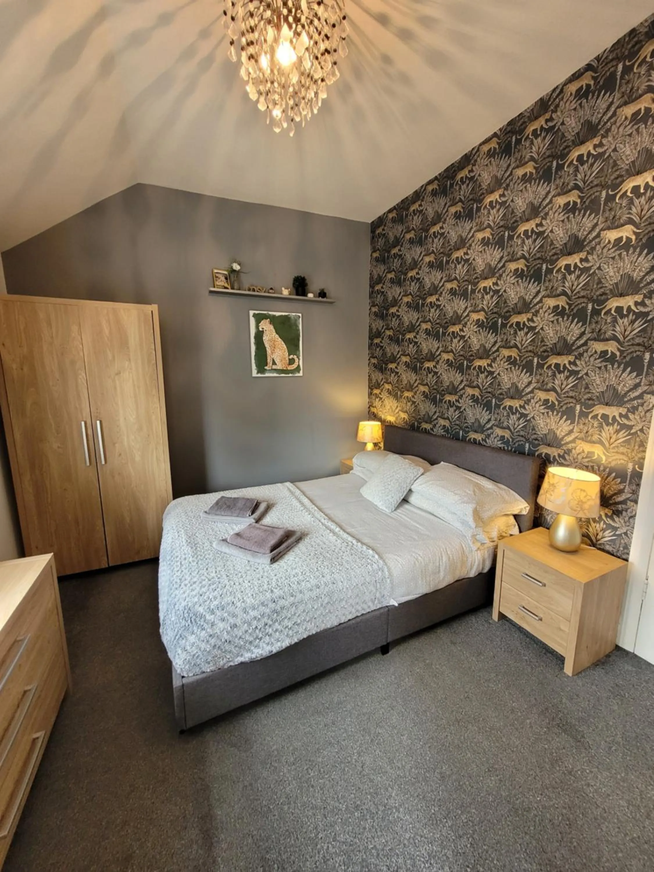 Bed in Room@87