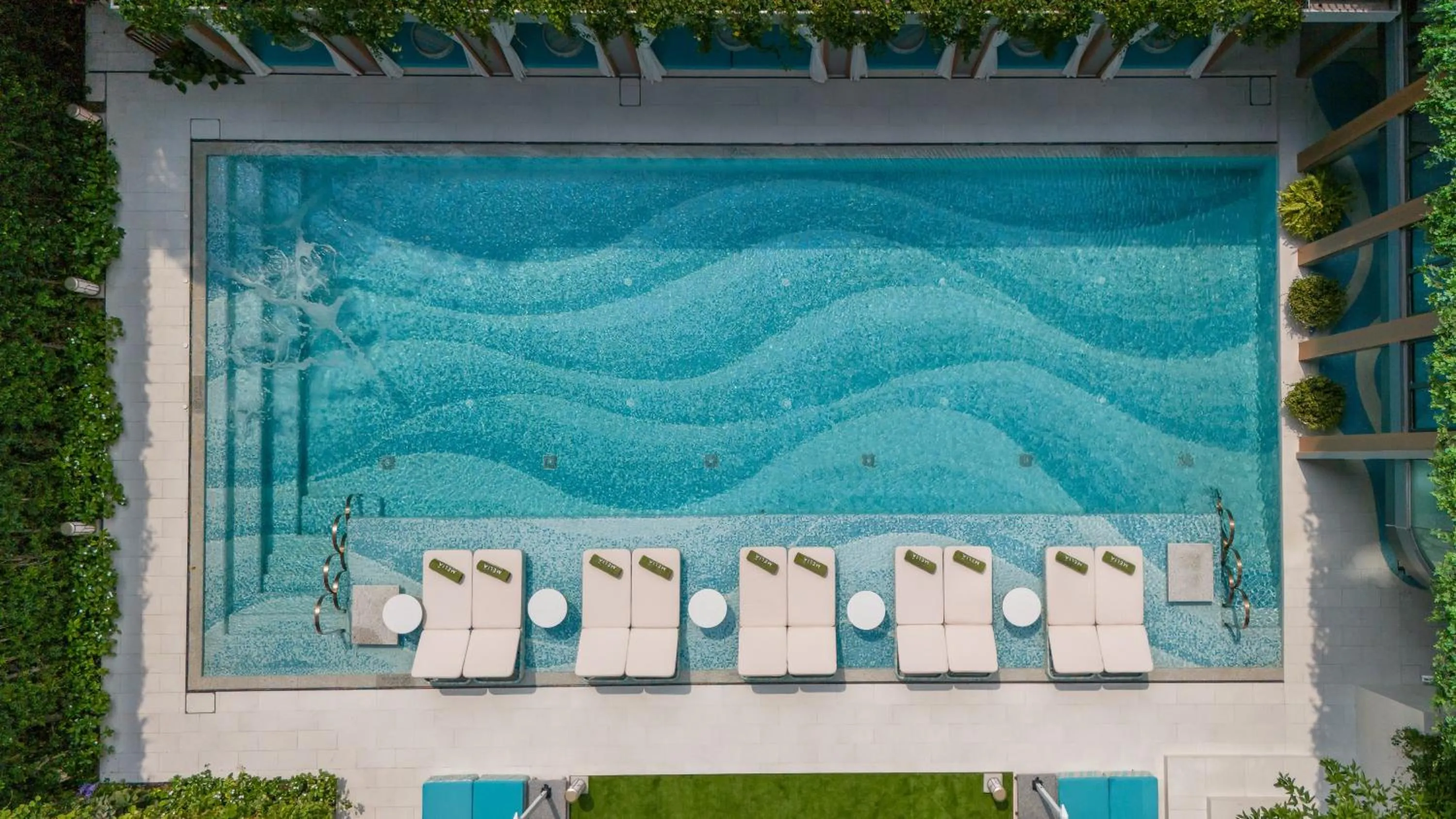 Swimming pool in Meliá Pattaya Hotel