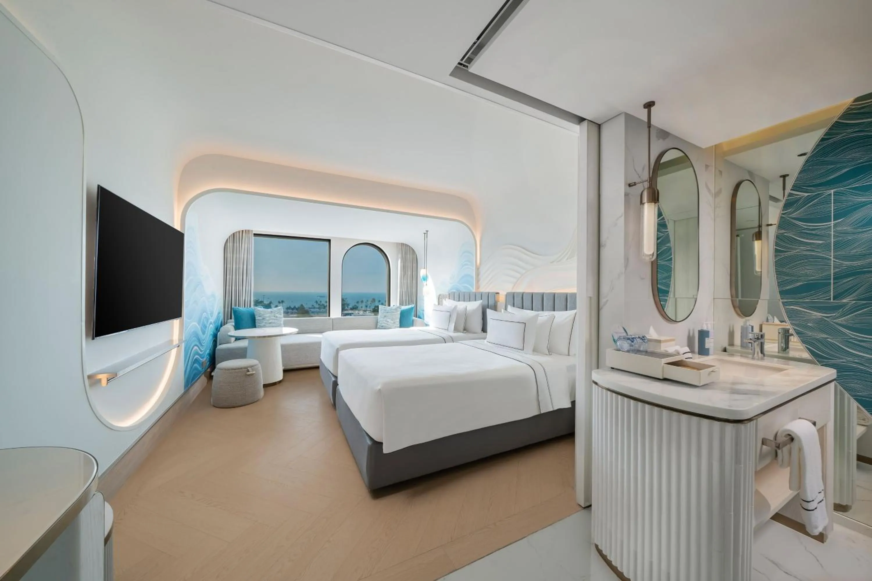 Property building, Bed in Meliá Pattaya Hotel