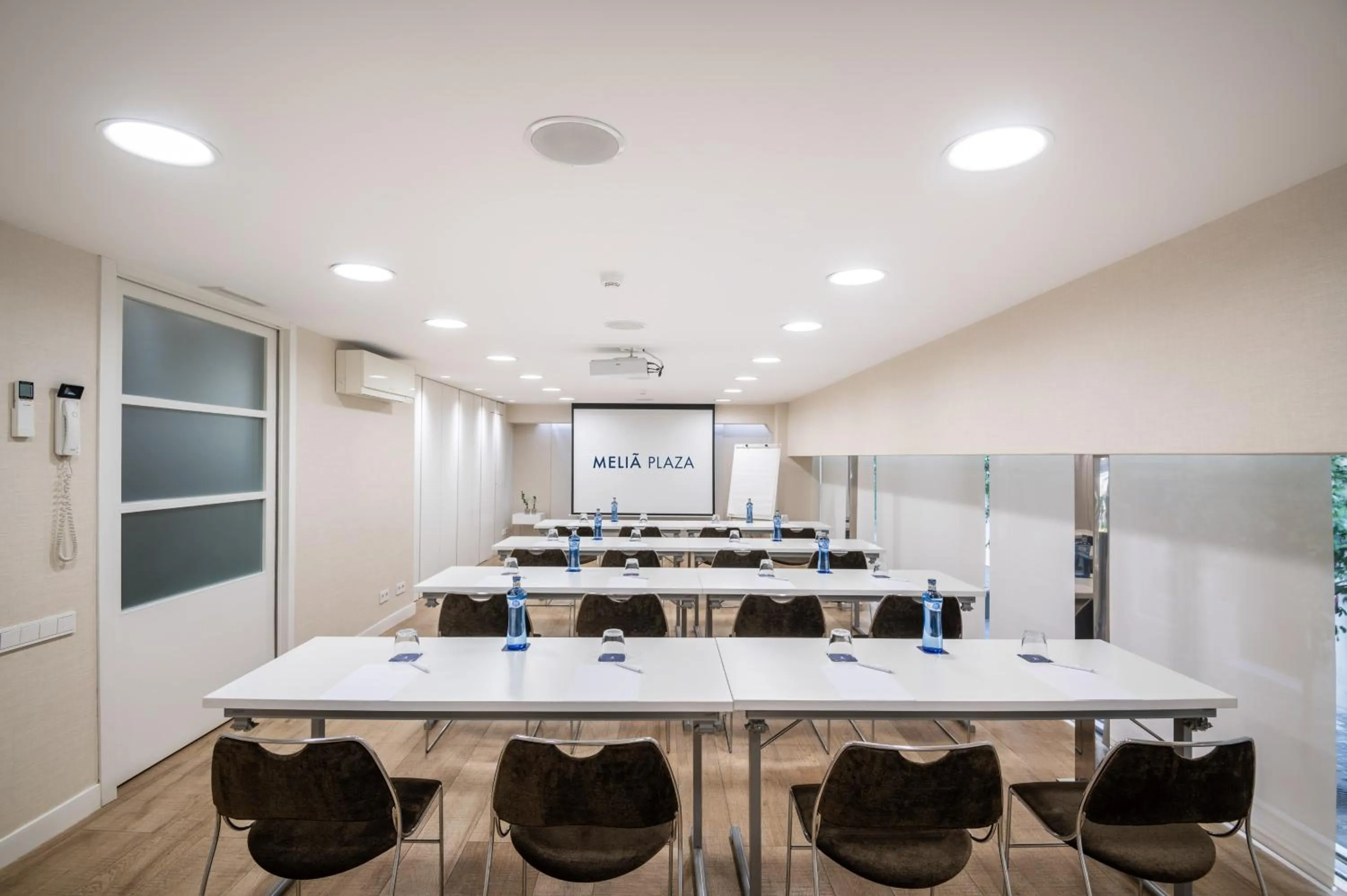 Meeting/conference room in Melia Plaza Valencia